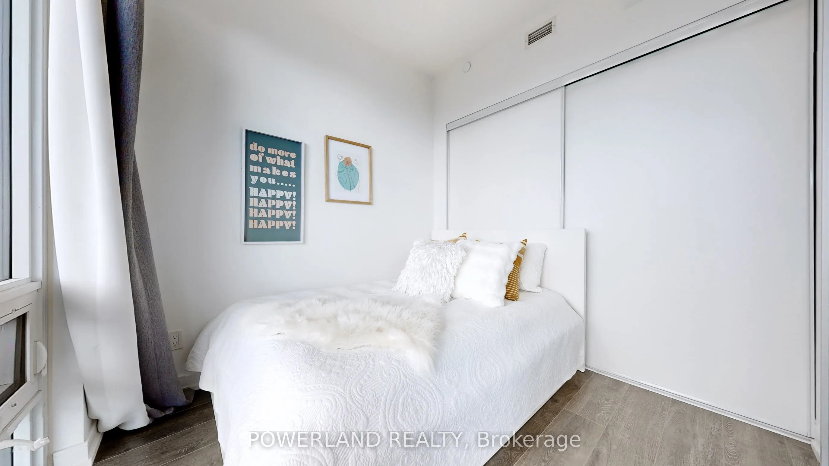 28 Wellesley Street E, #2304