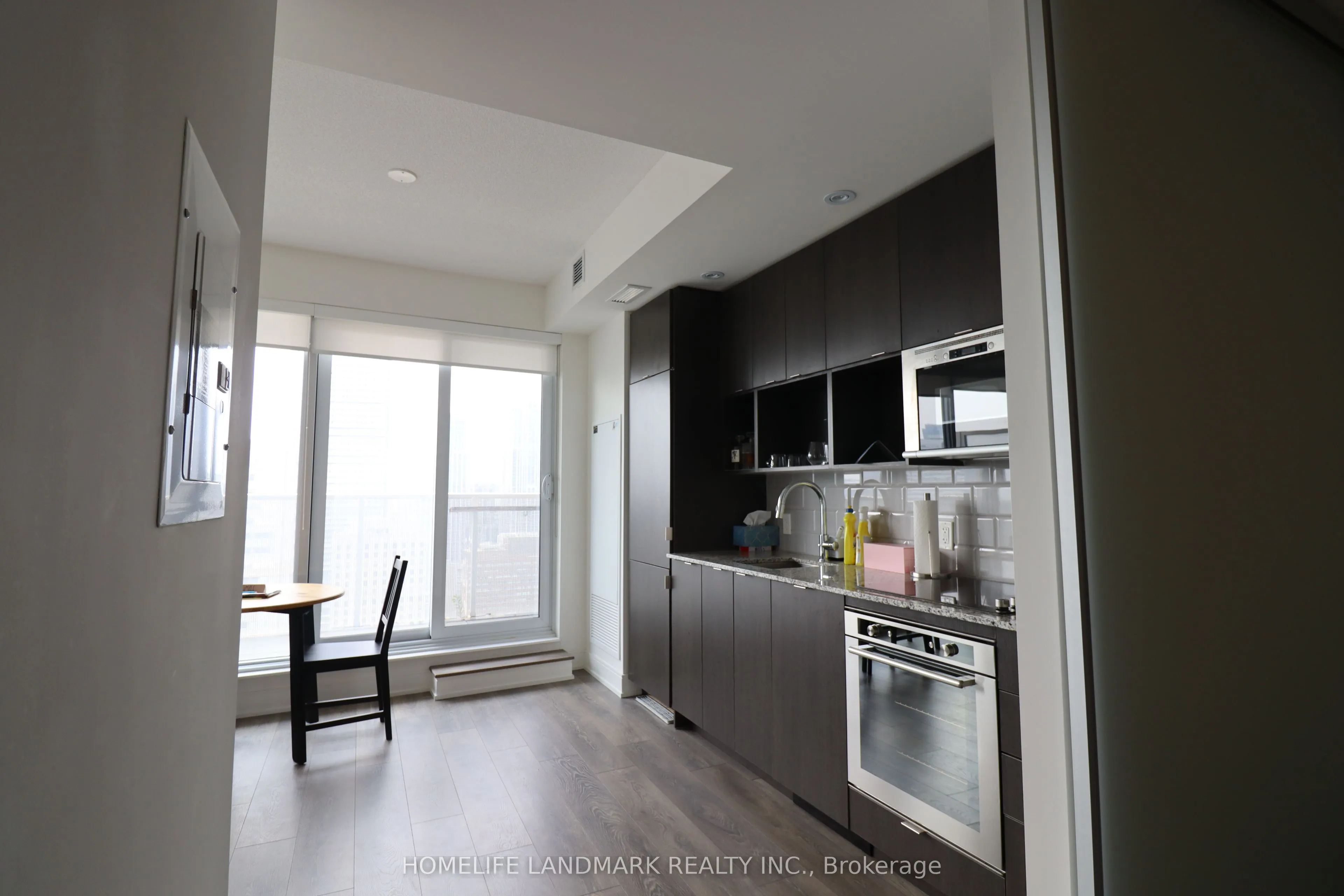 89 Mcgill Street, #2812