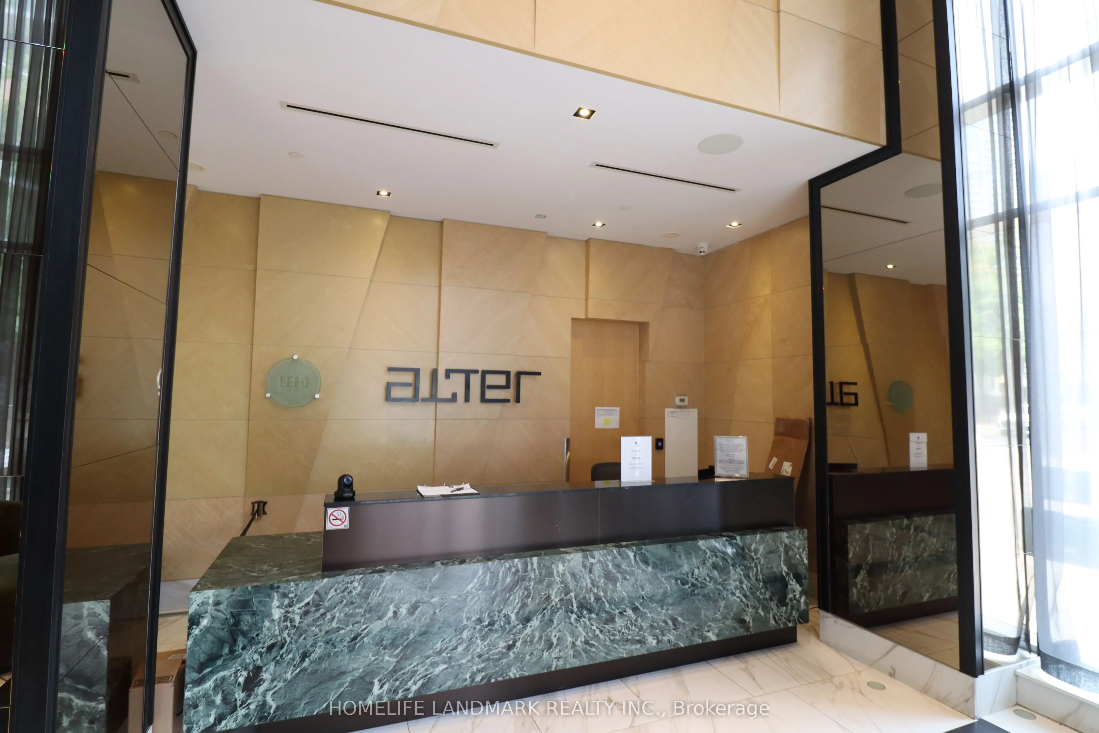 89 Mcgill Street, #2812