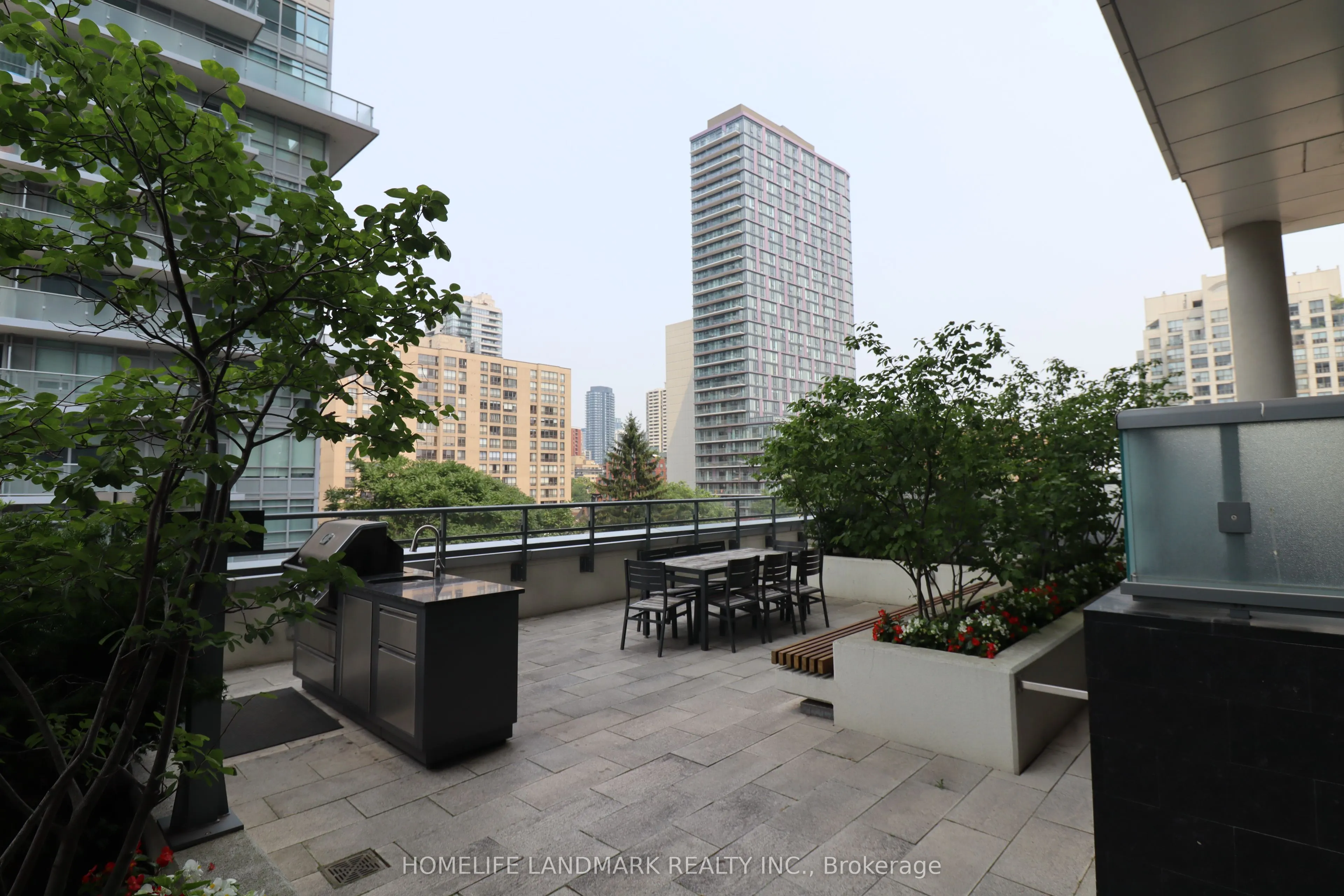 89 Mcgill Street, #2812