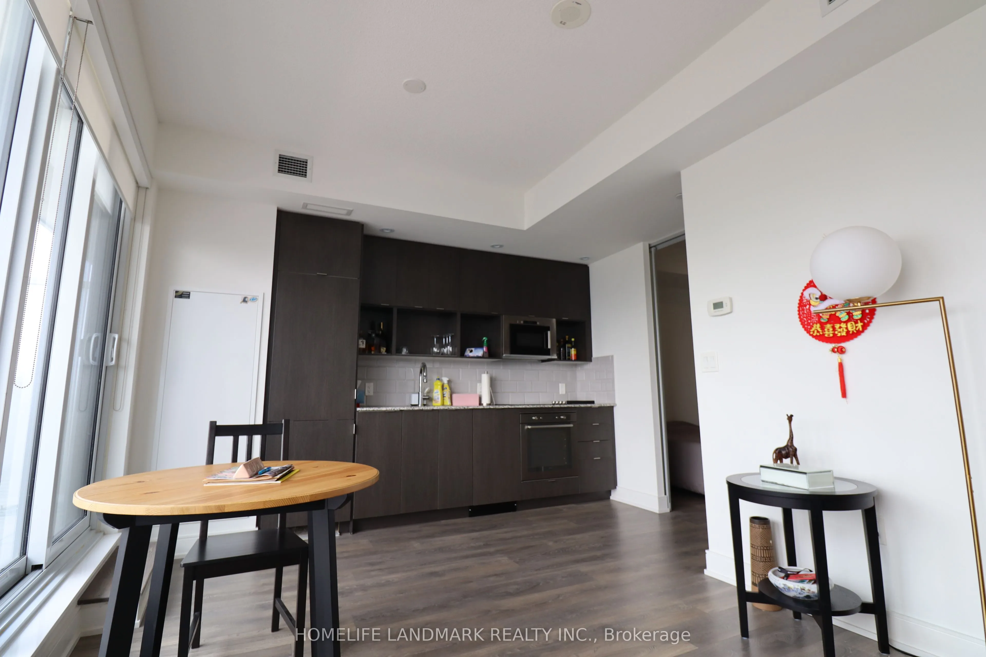 89 Mcgill Street, #2812