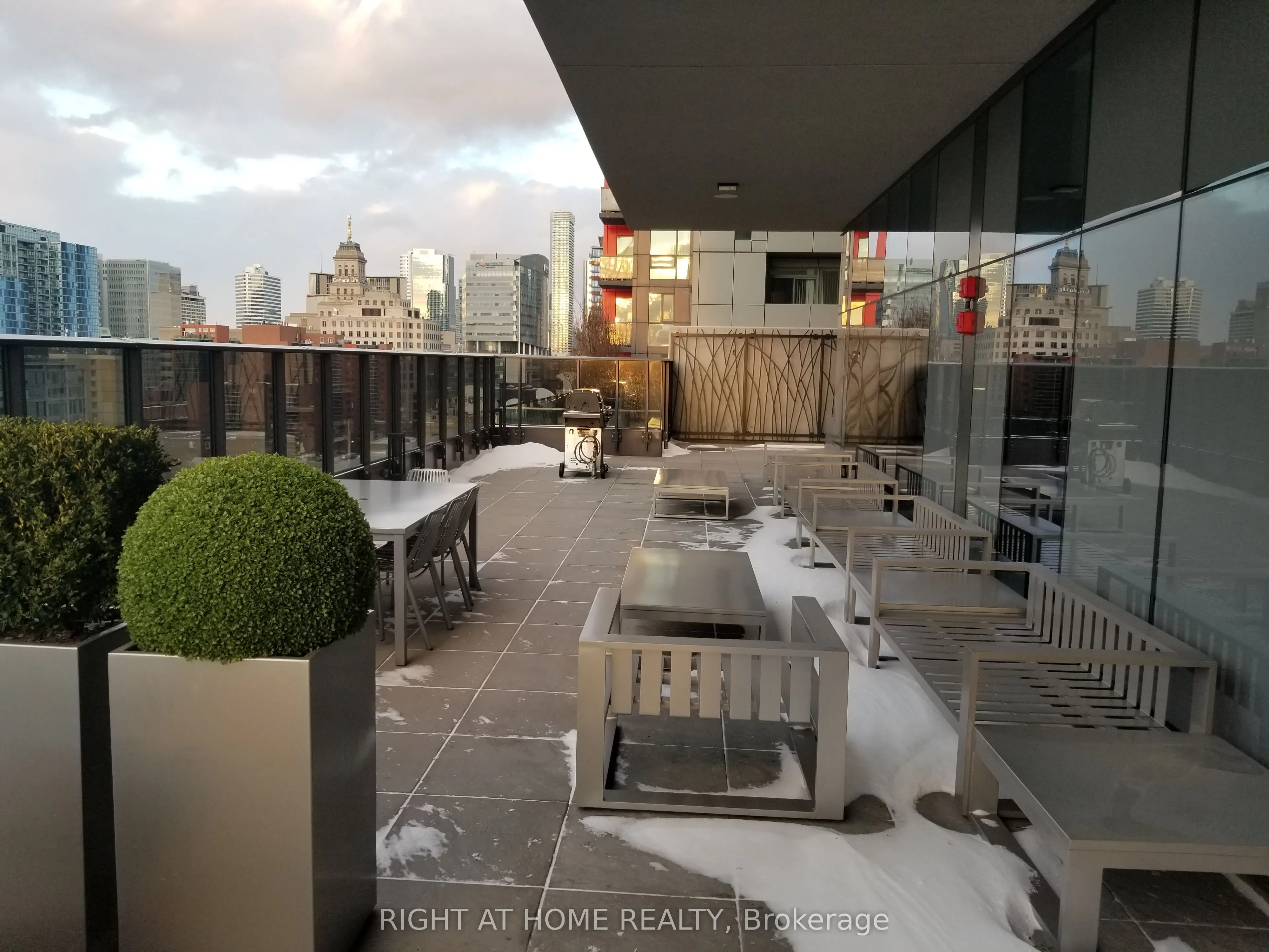 330 Richmond Street W, #210