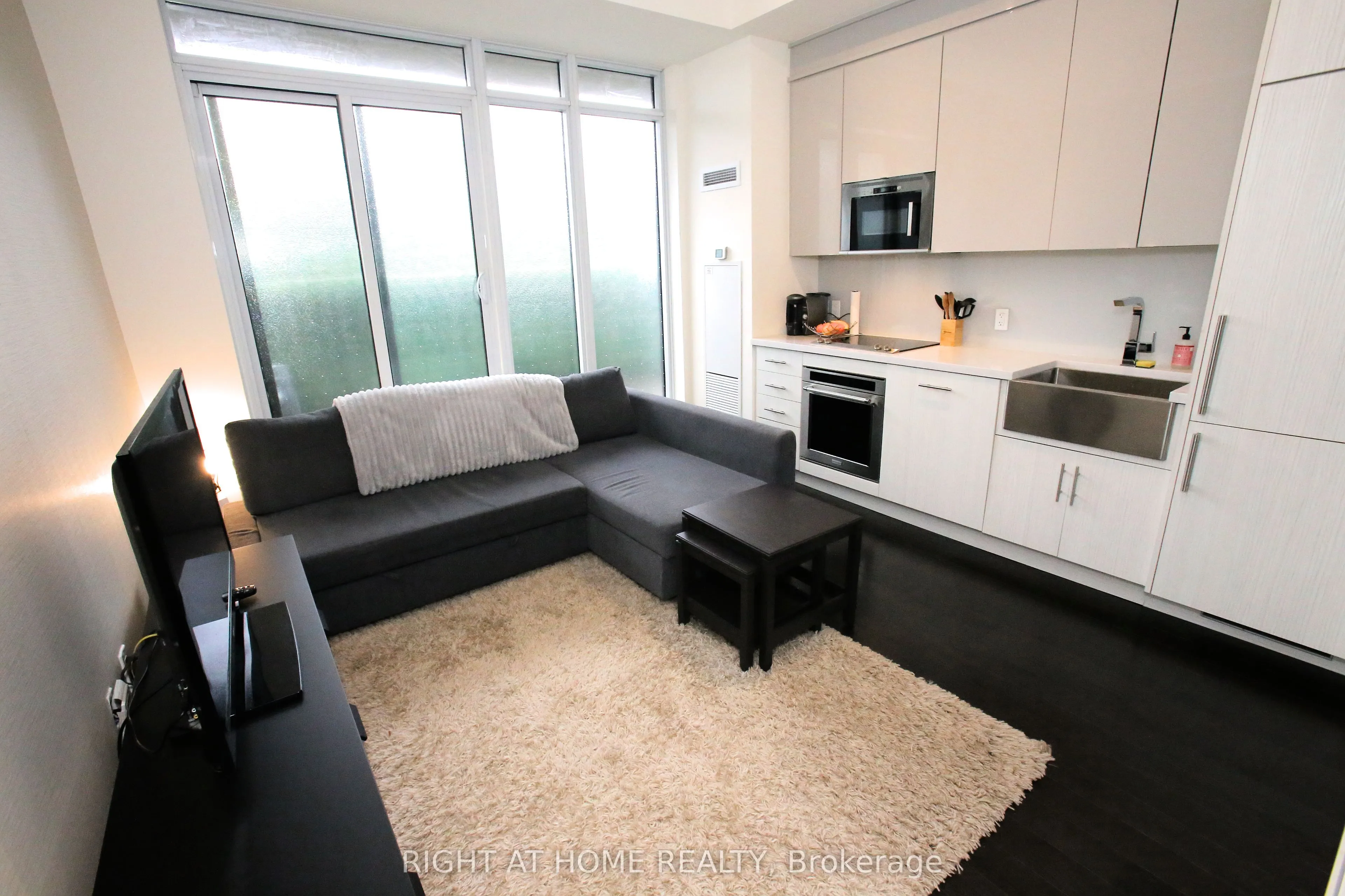 330 Richmond Street W, #210