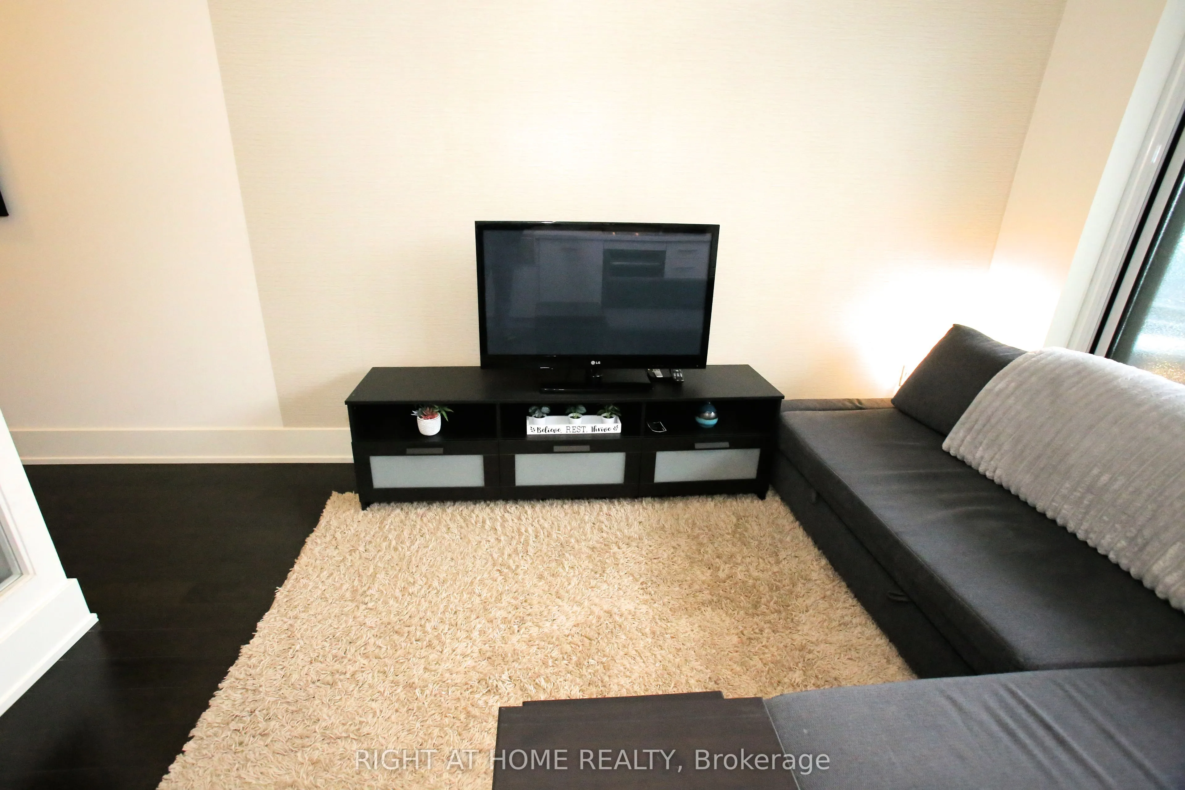 330 Richmond Street W, #210