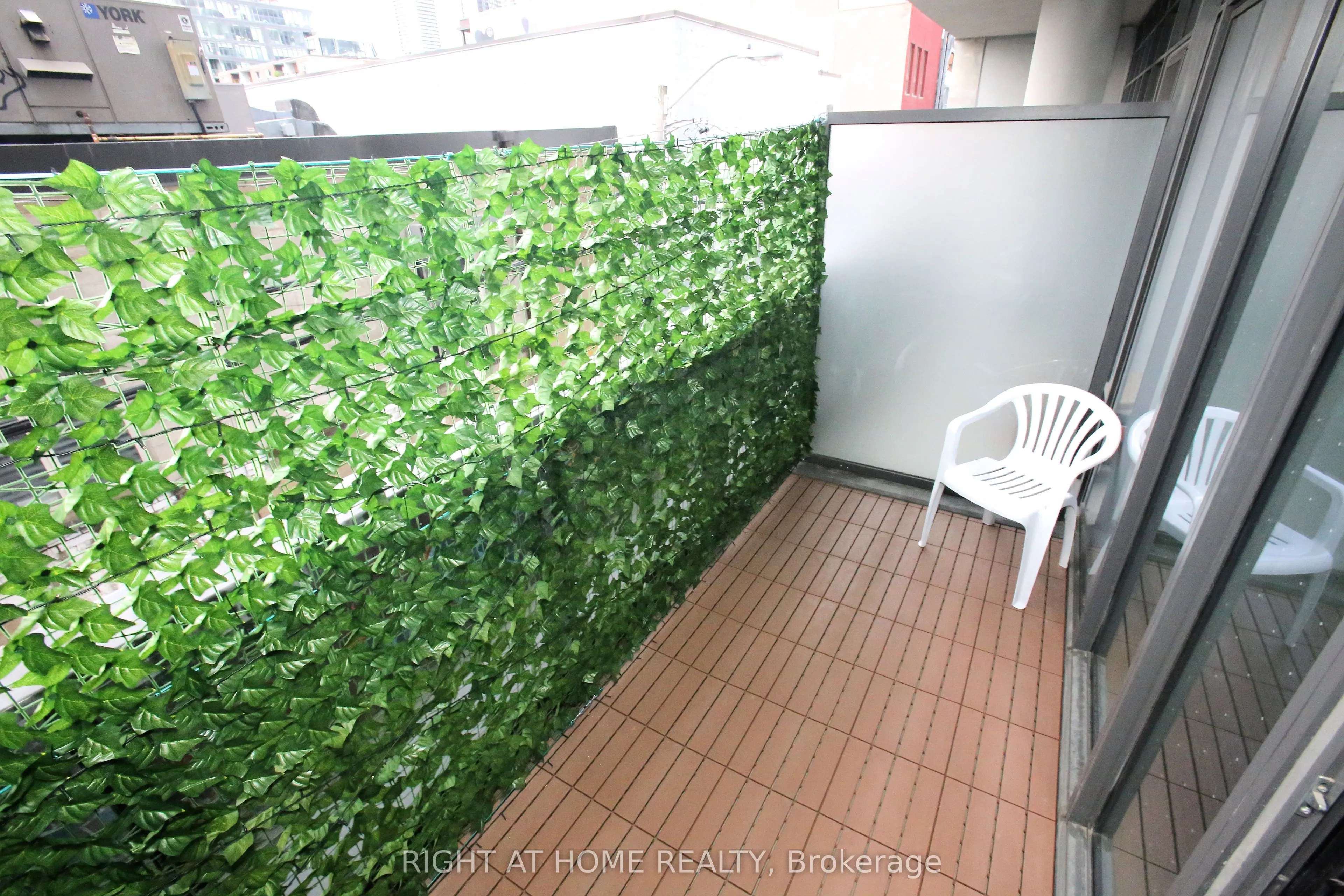 330 Richmond Street W, #210
