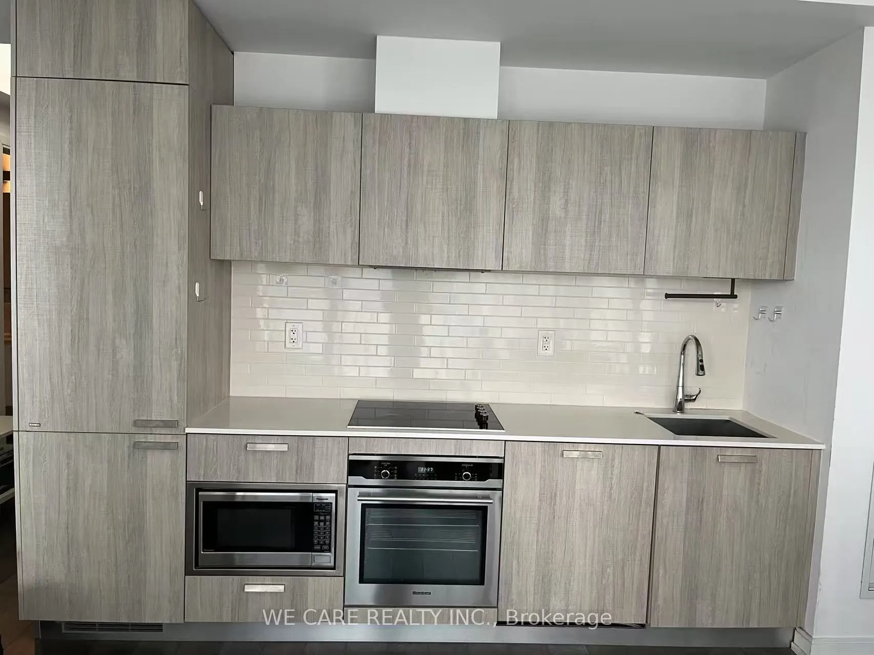 50 Charles Street E, #3701