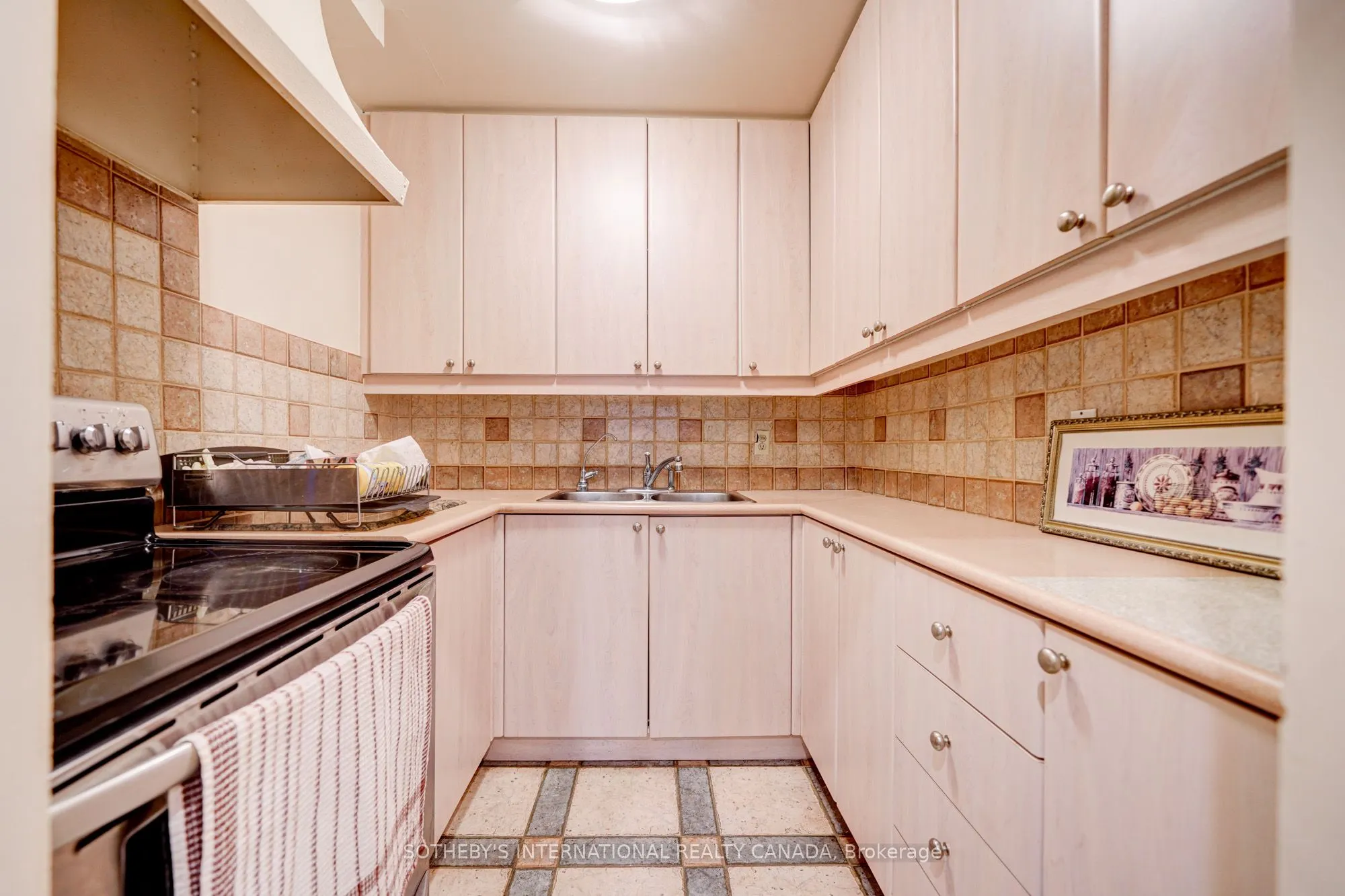 27 Junewood Crescent