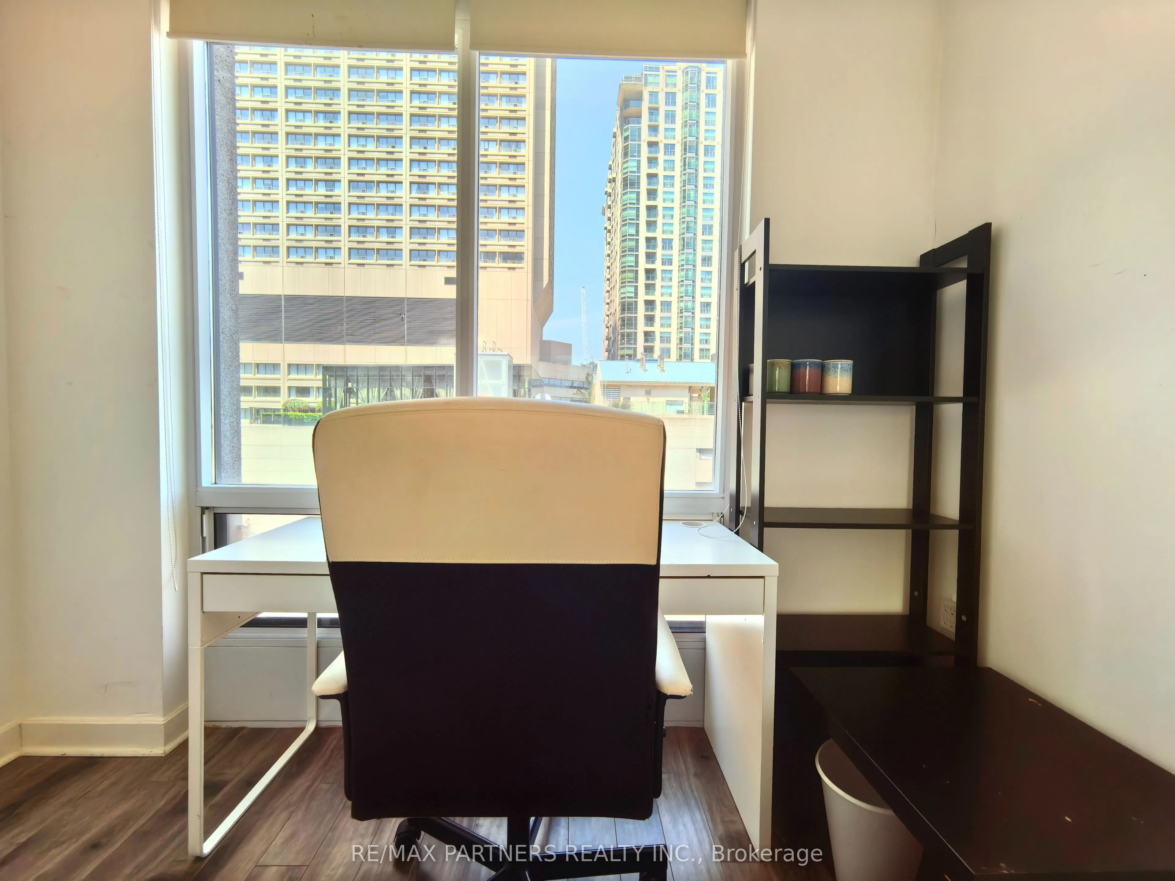 85 Bloor Street E, #1202
