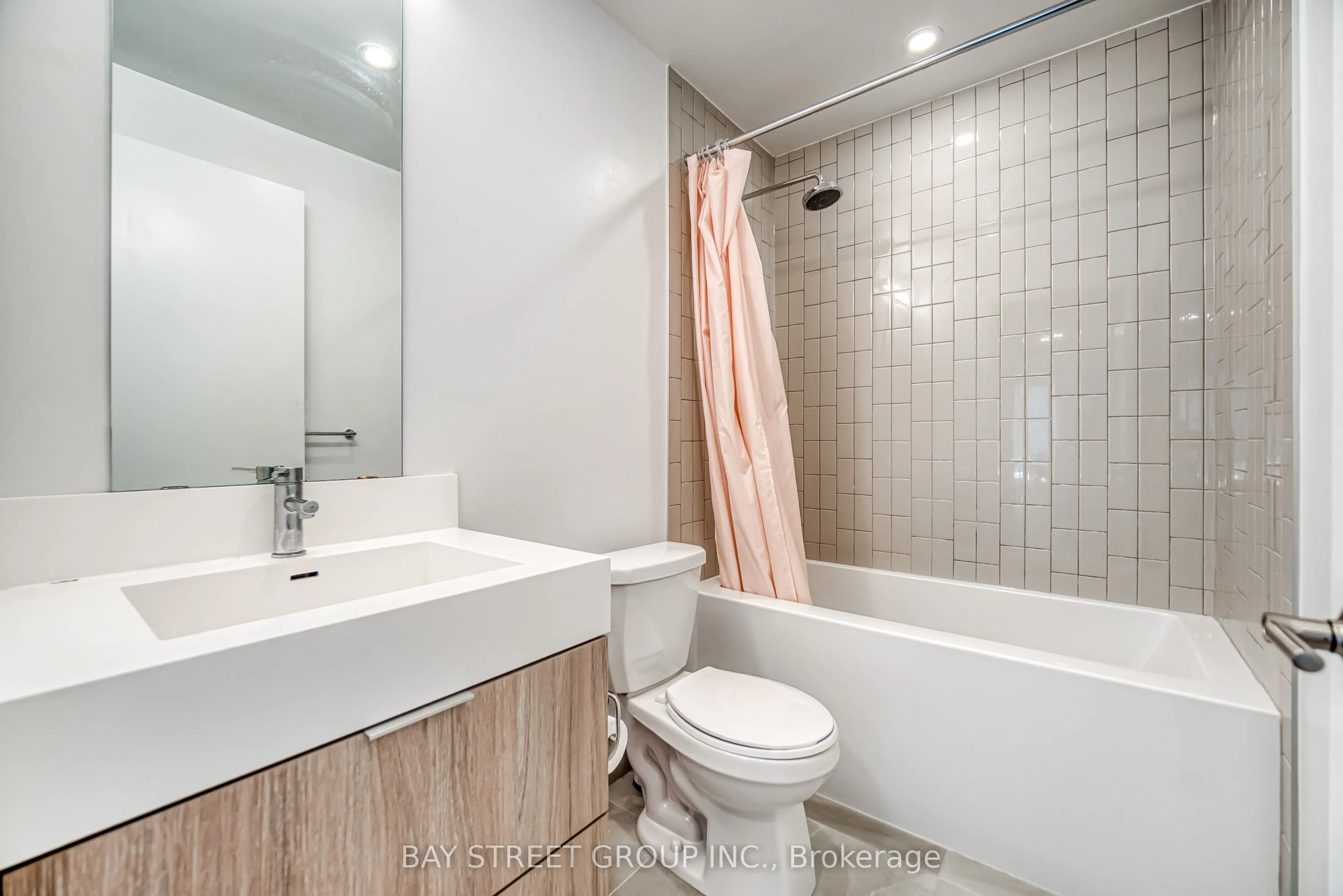 35 Tubman Street, #513