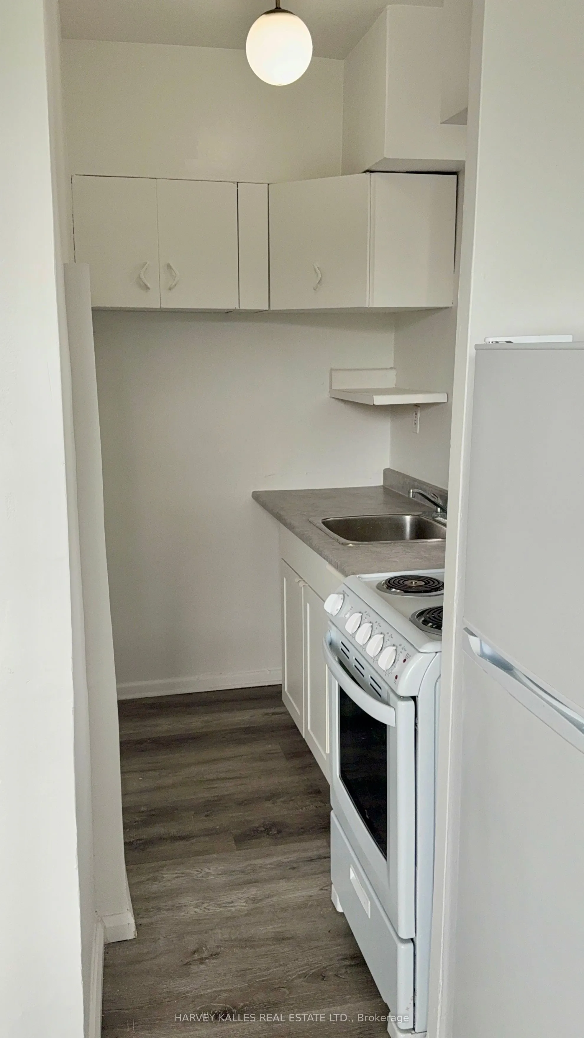 1582 Bathurst Street, #305