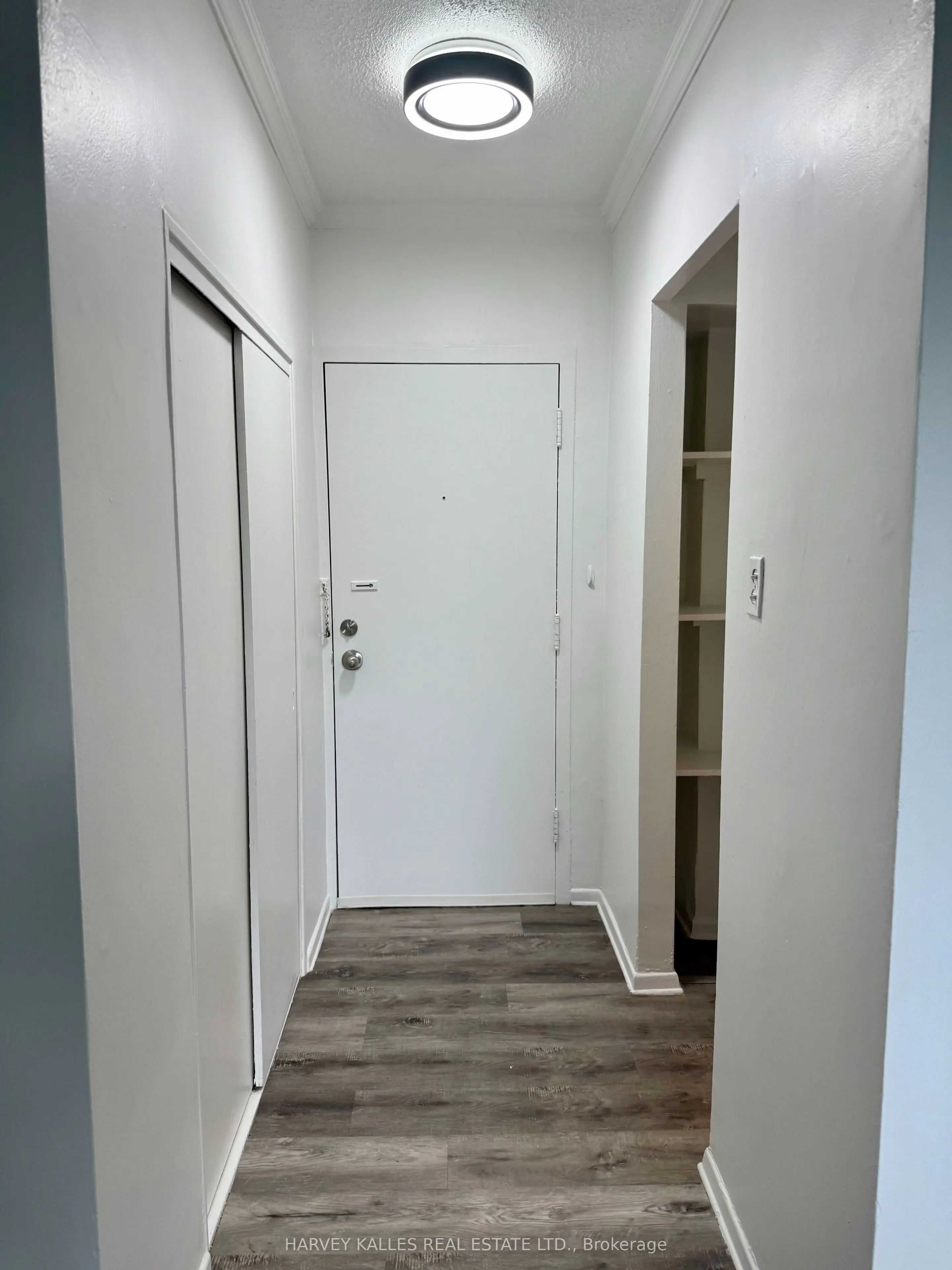 1582 Bathurst Street, #305