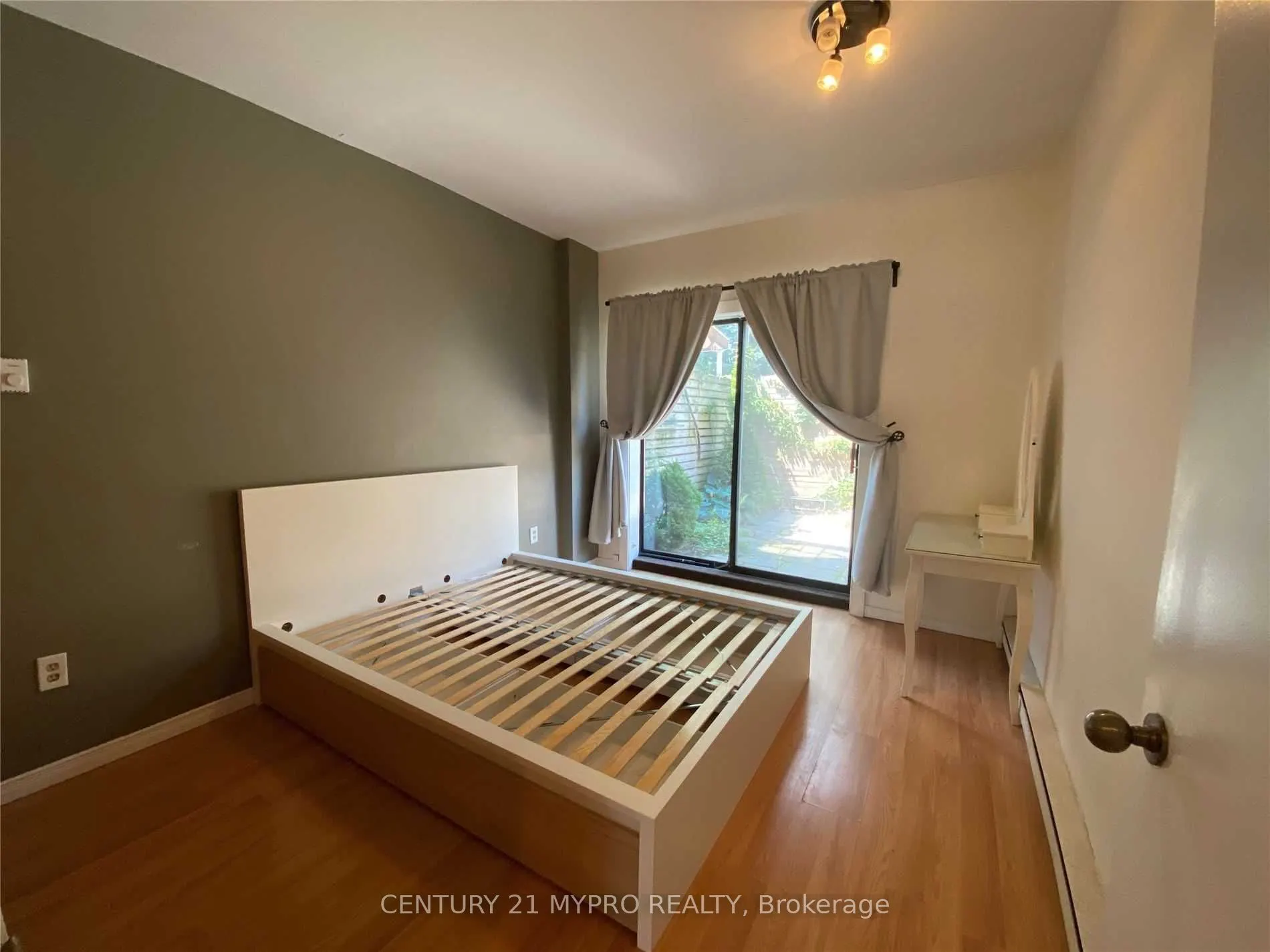 134 Shuter Street Road, #Level 1