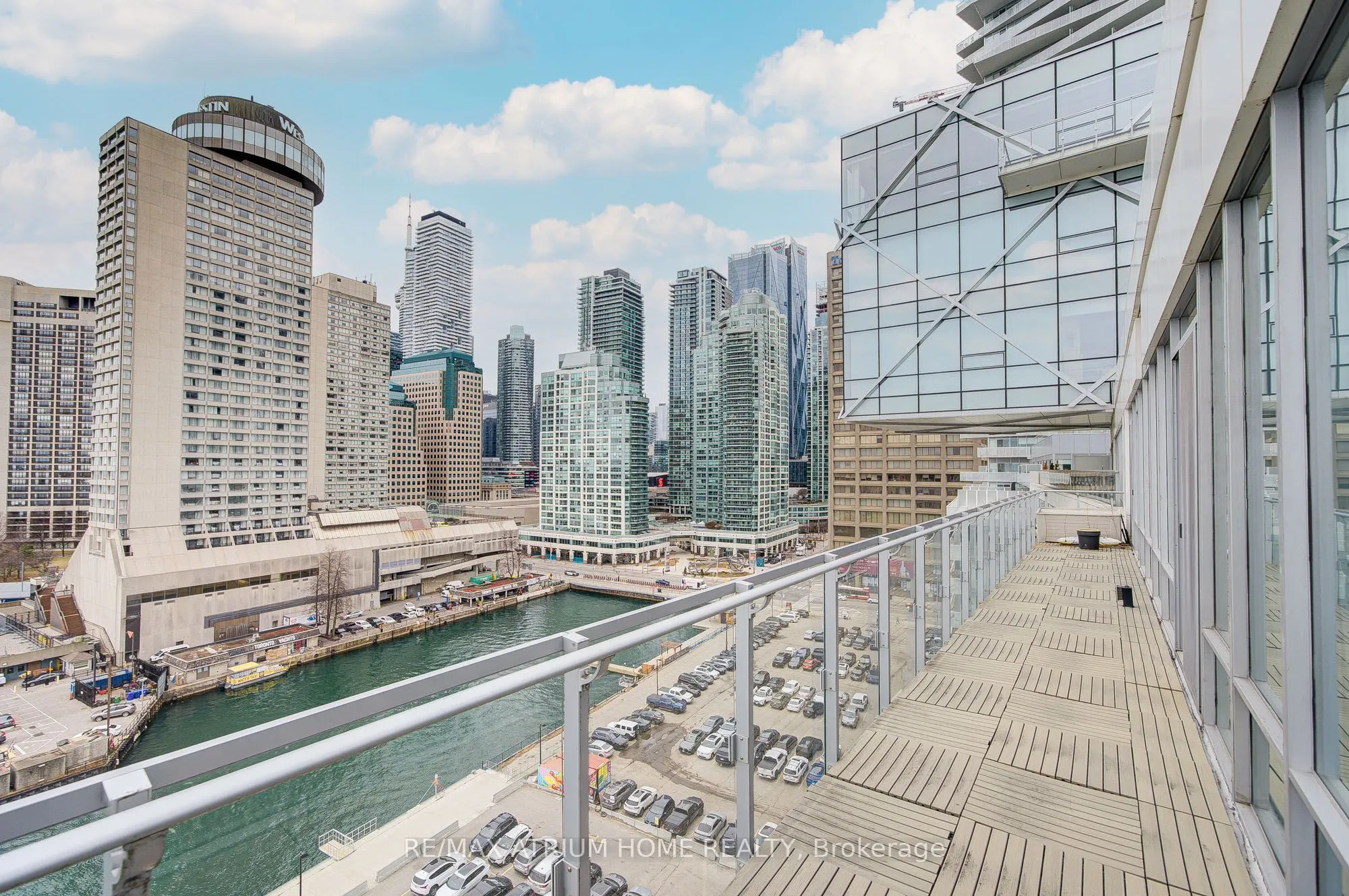 29 Queens Quay E, #1104
