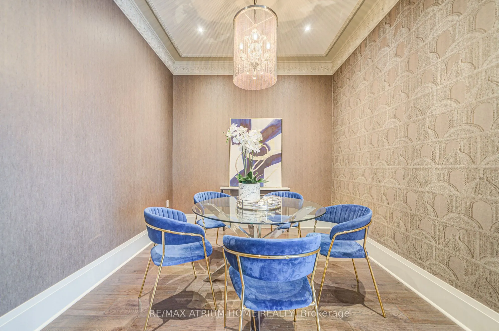 29 Queens Quay E, #1104