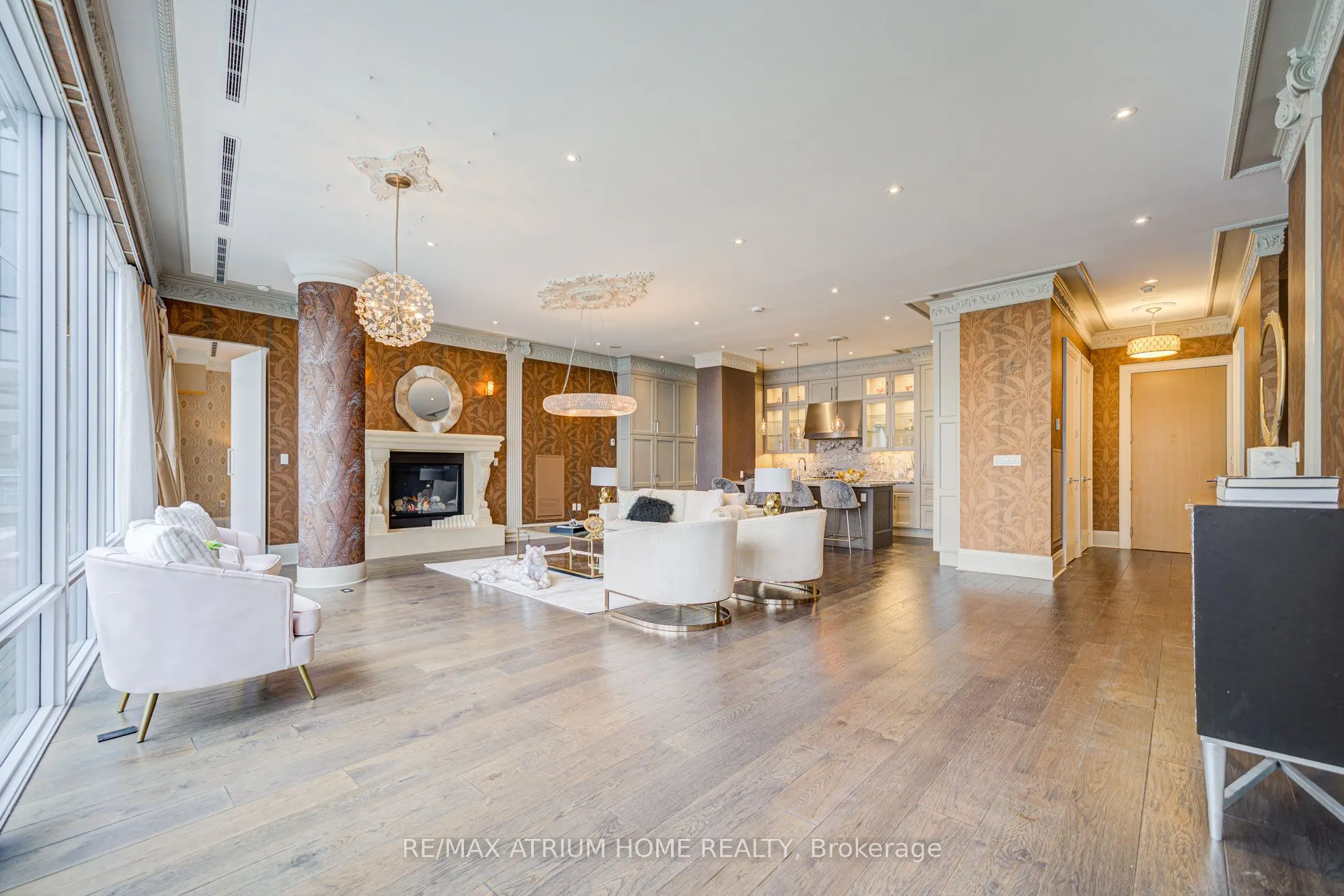29 Queens Quay E, #1104