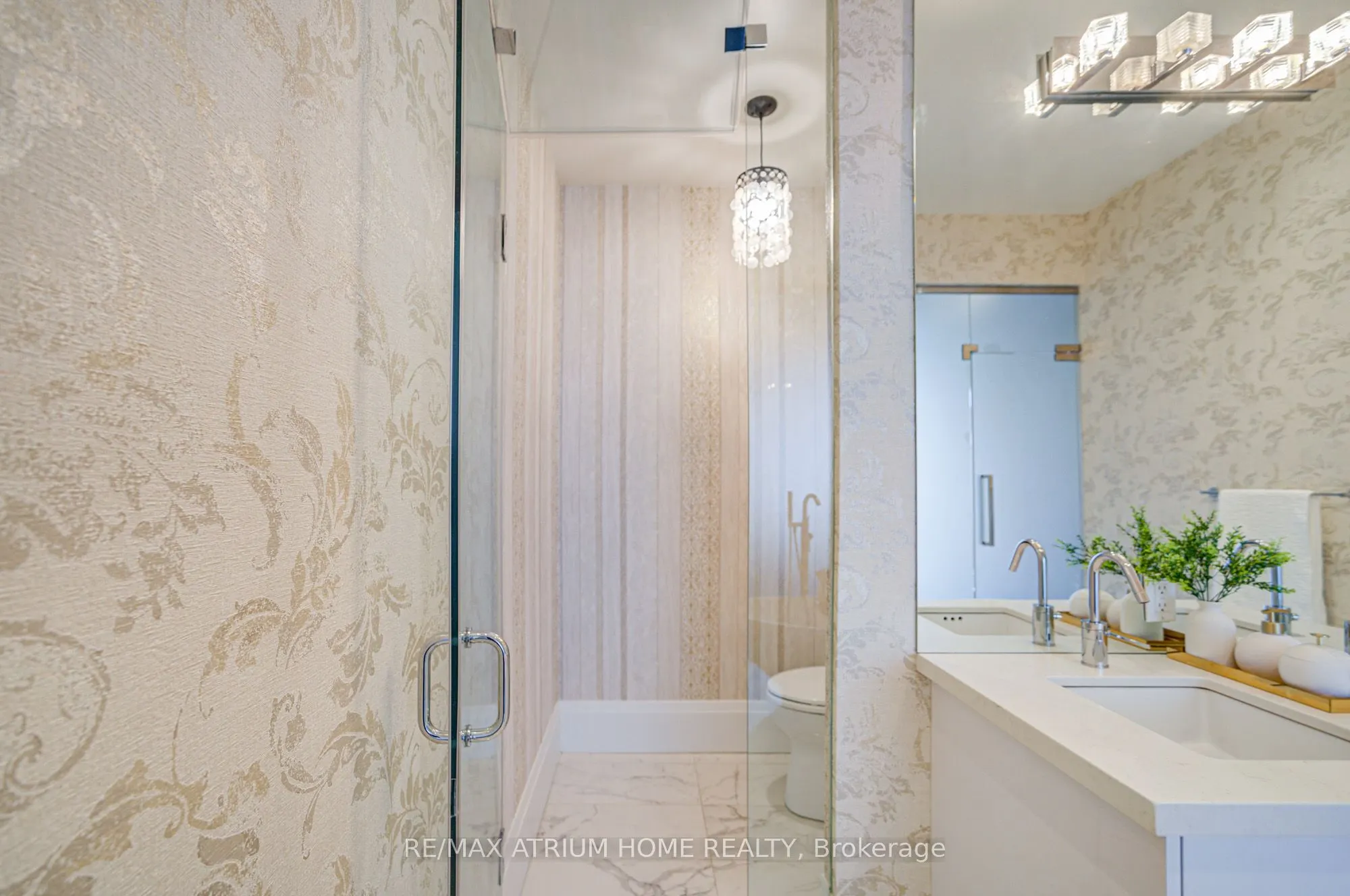 29 Queens Quay E, #1104