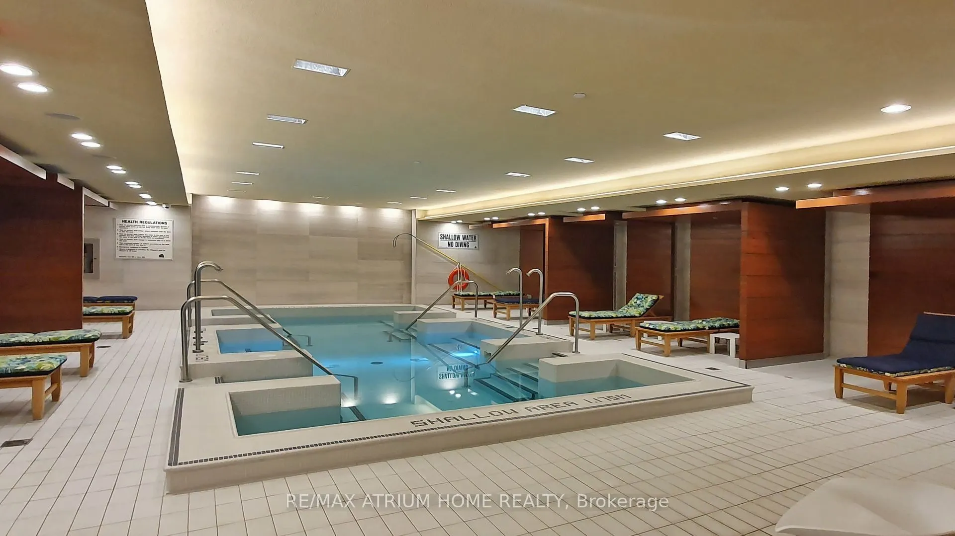 29 Queens Quay E, #1104