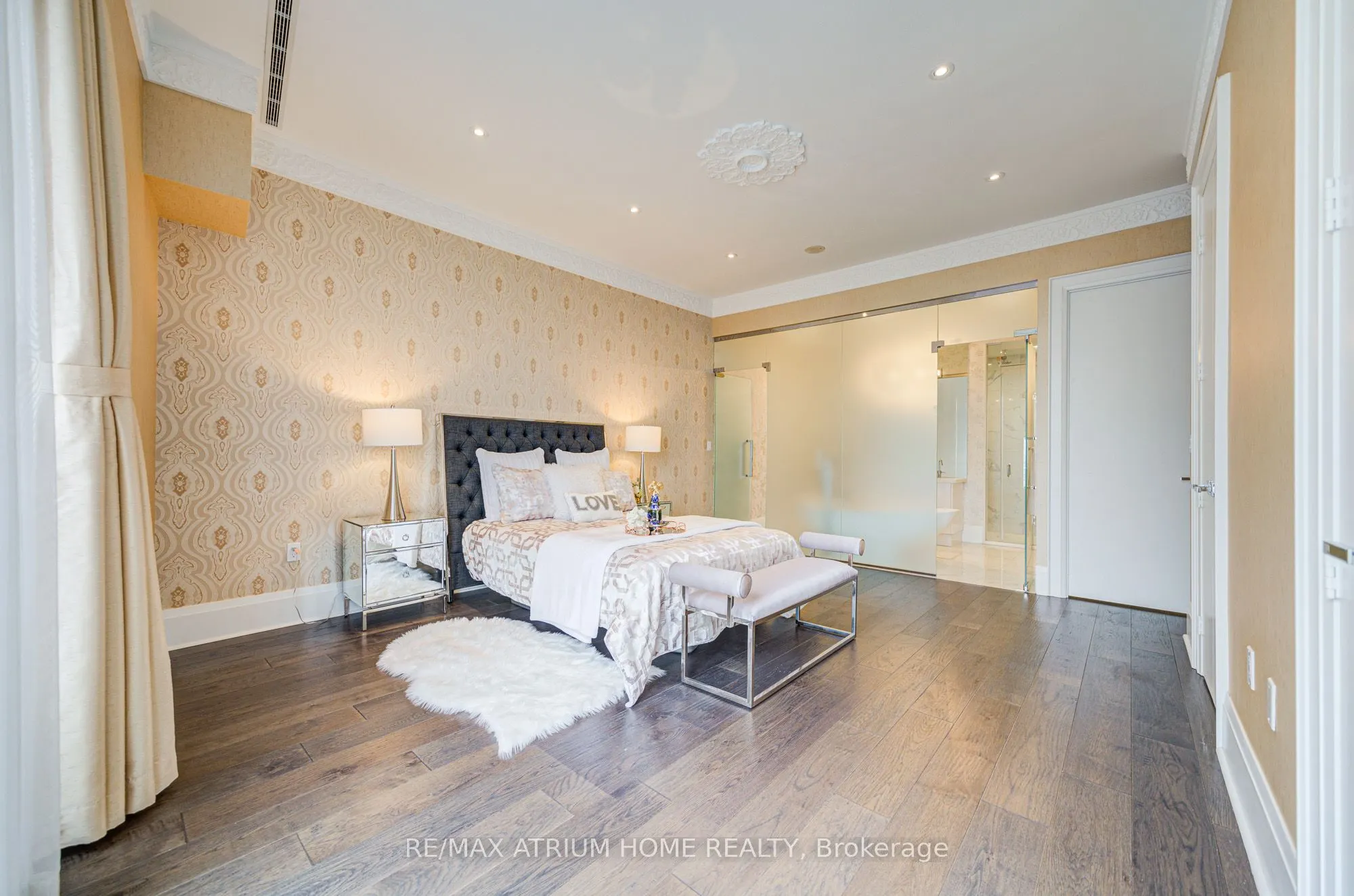 29 Queens Quay E, #1104