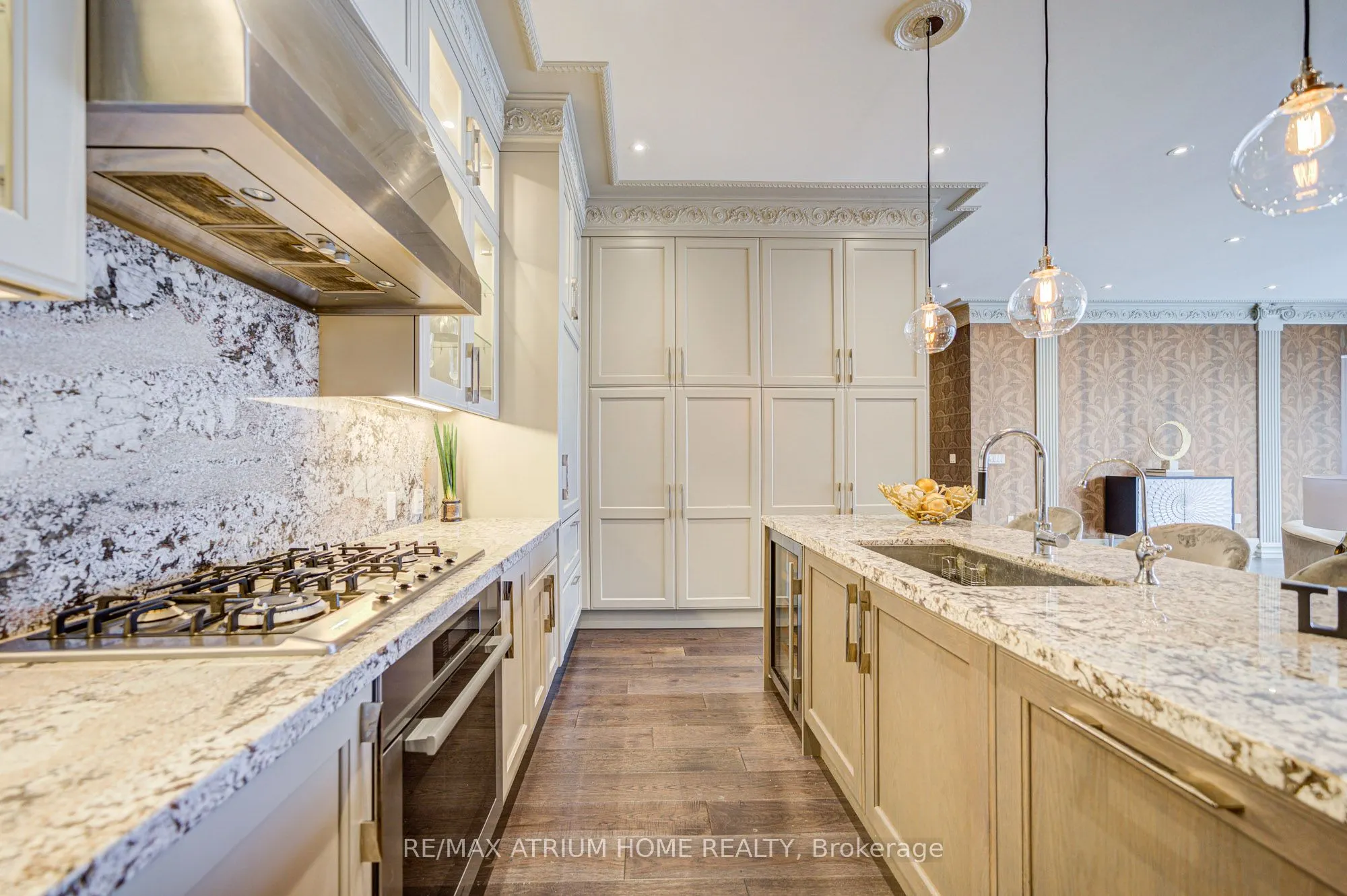 29 Queens Quay E, #1104