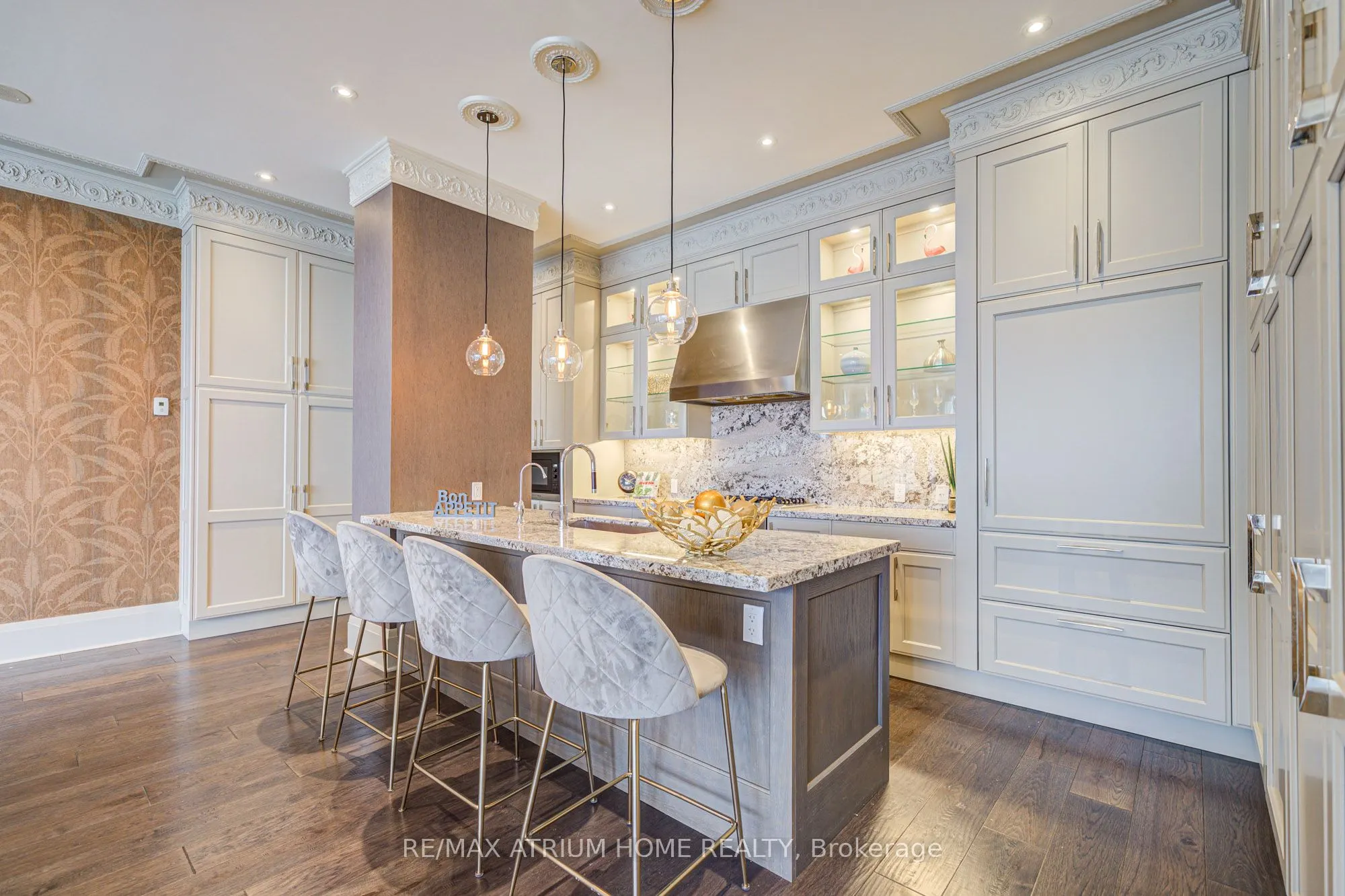 29 Queens Quay E, #1104