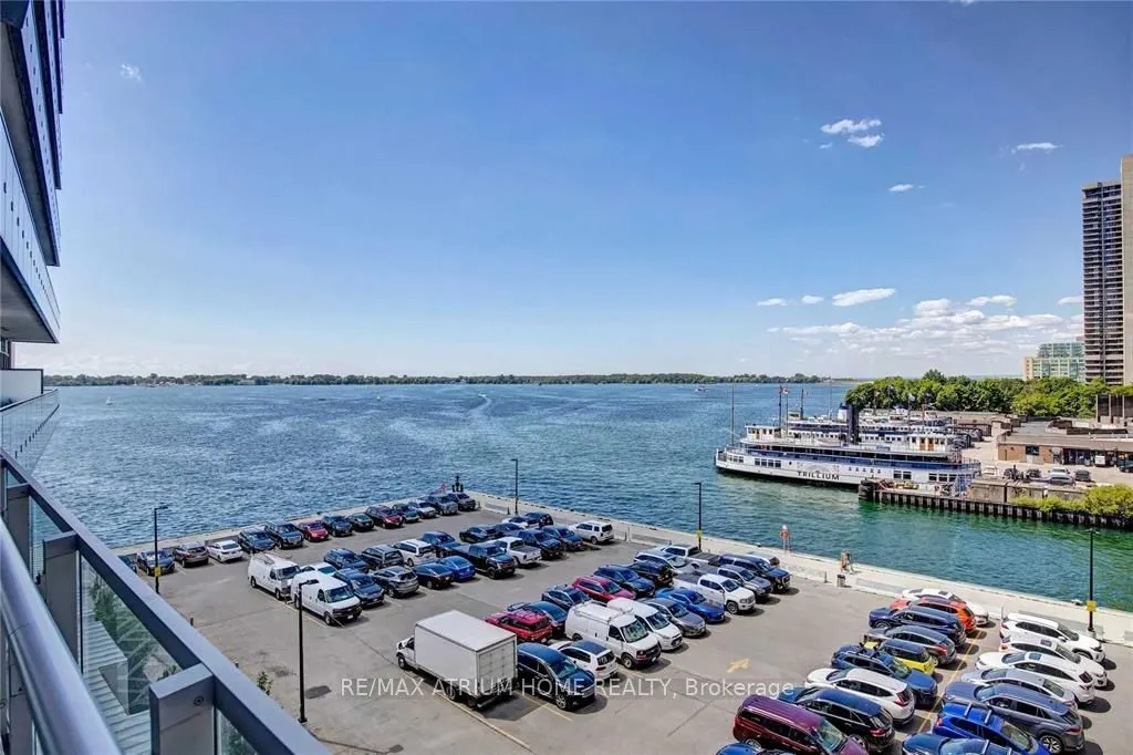 29 Queens Quay E, #1104