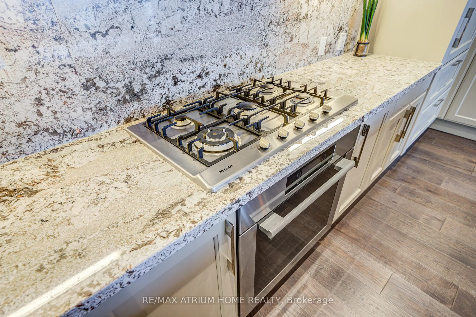 29 Queens Quay E, #1104