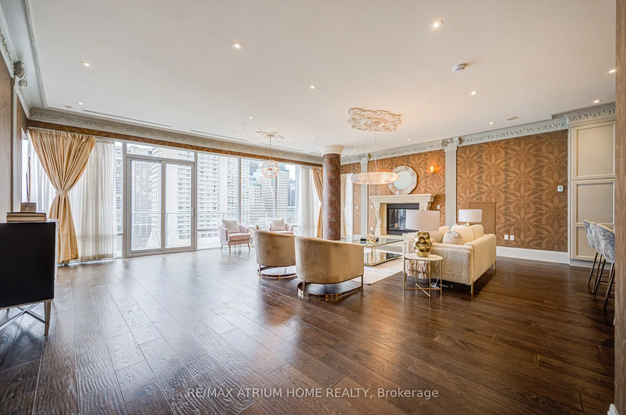 29 Queens Quay E, #1104
