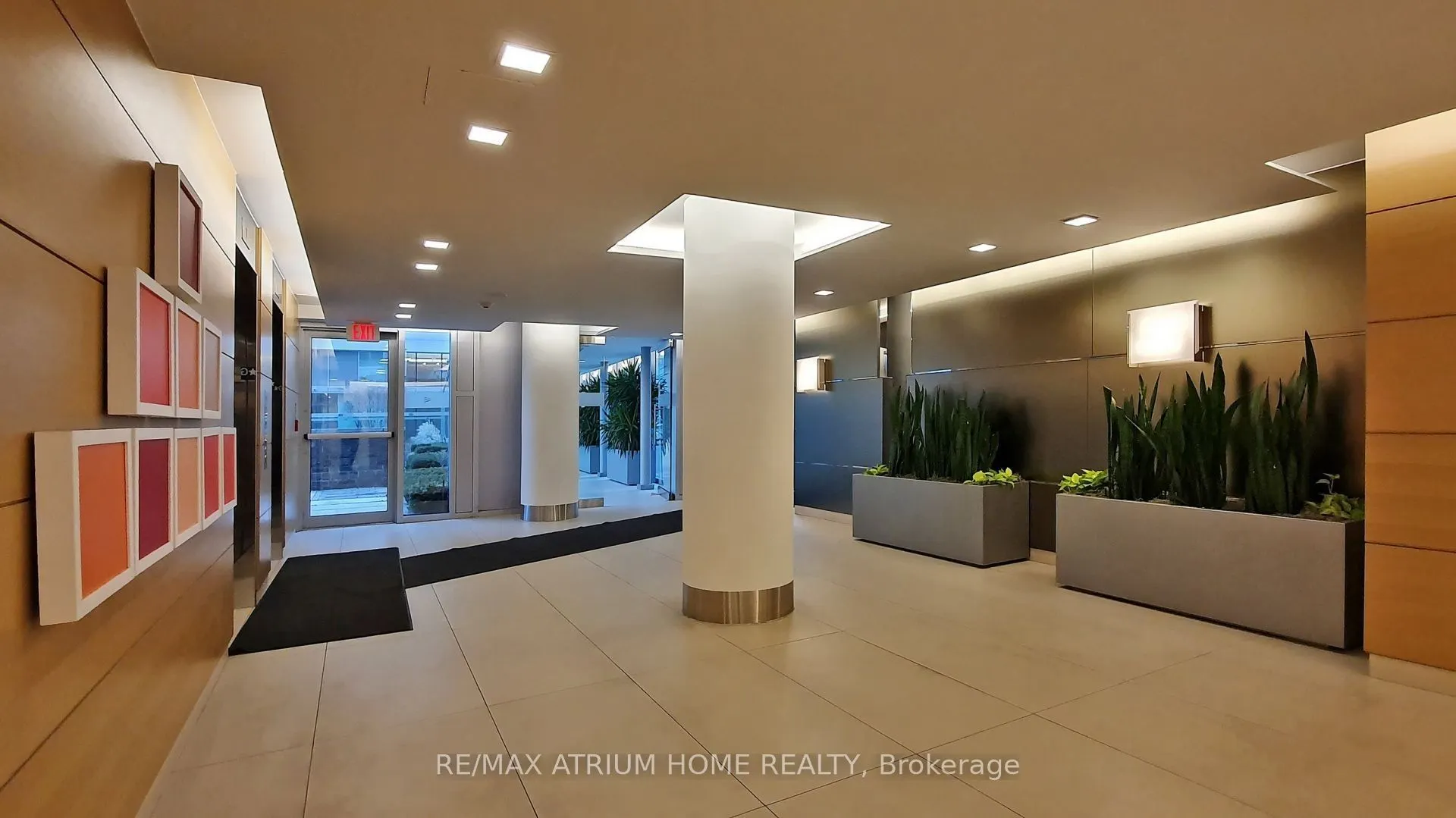 29 Queens Quay E, #1104