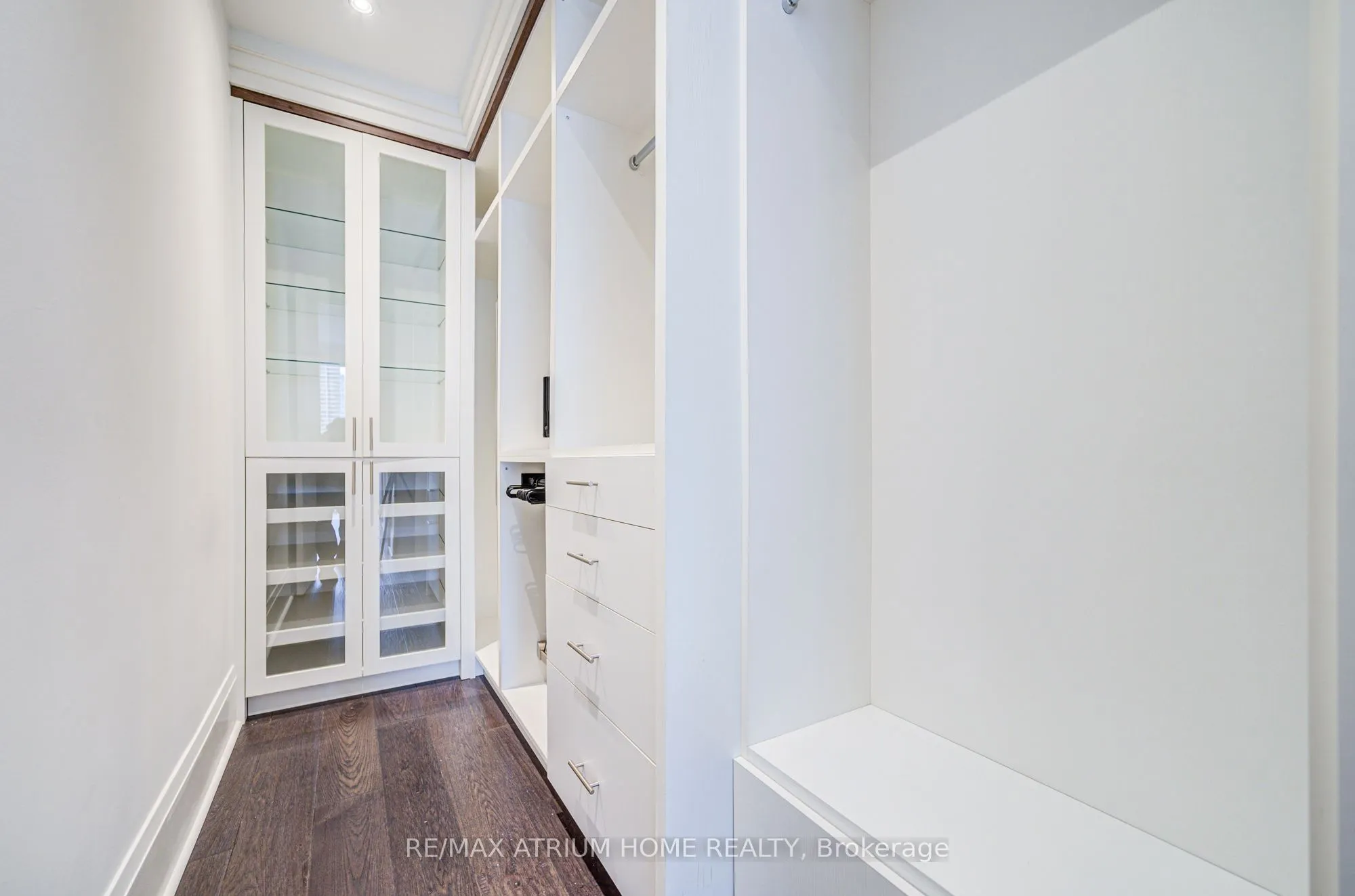 29 Queens Quay E, #1104