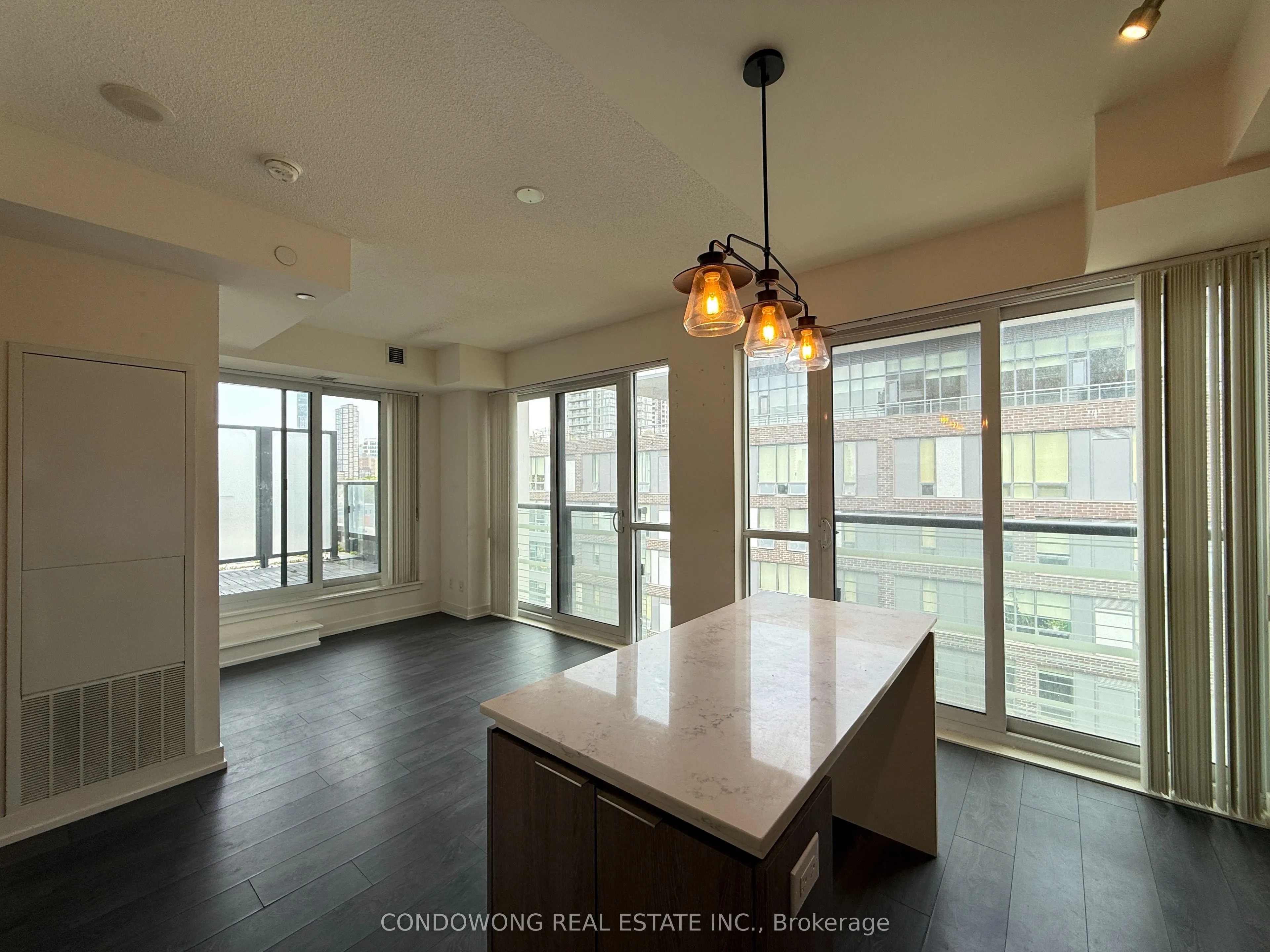 200 Sackville Street, #809