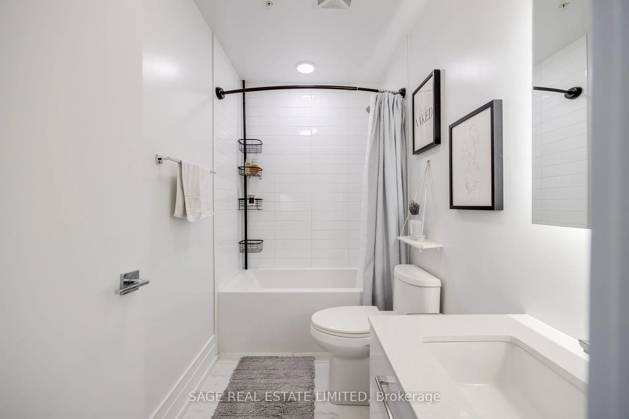 90 Niagara Street, #101
