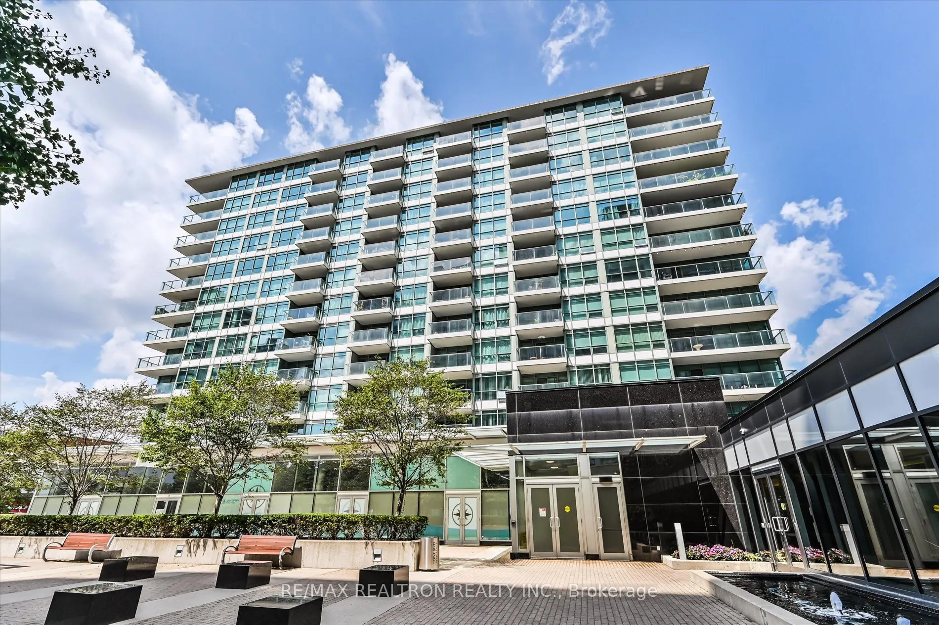 15 Singer Court, #1110