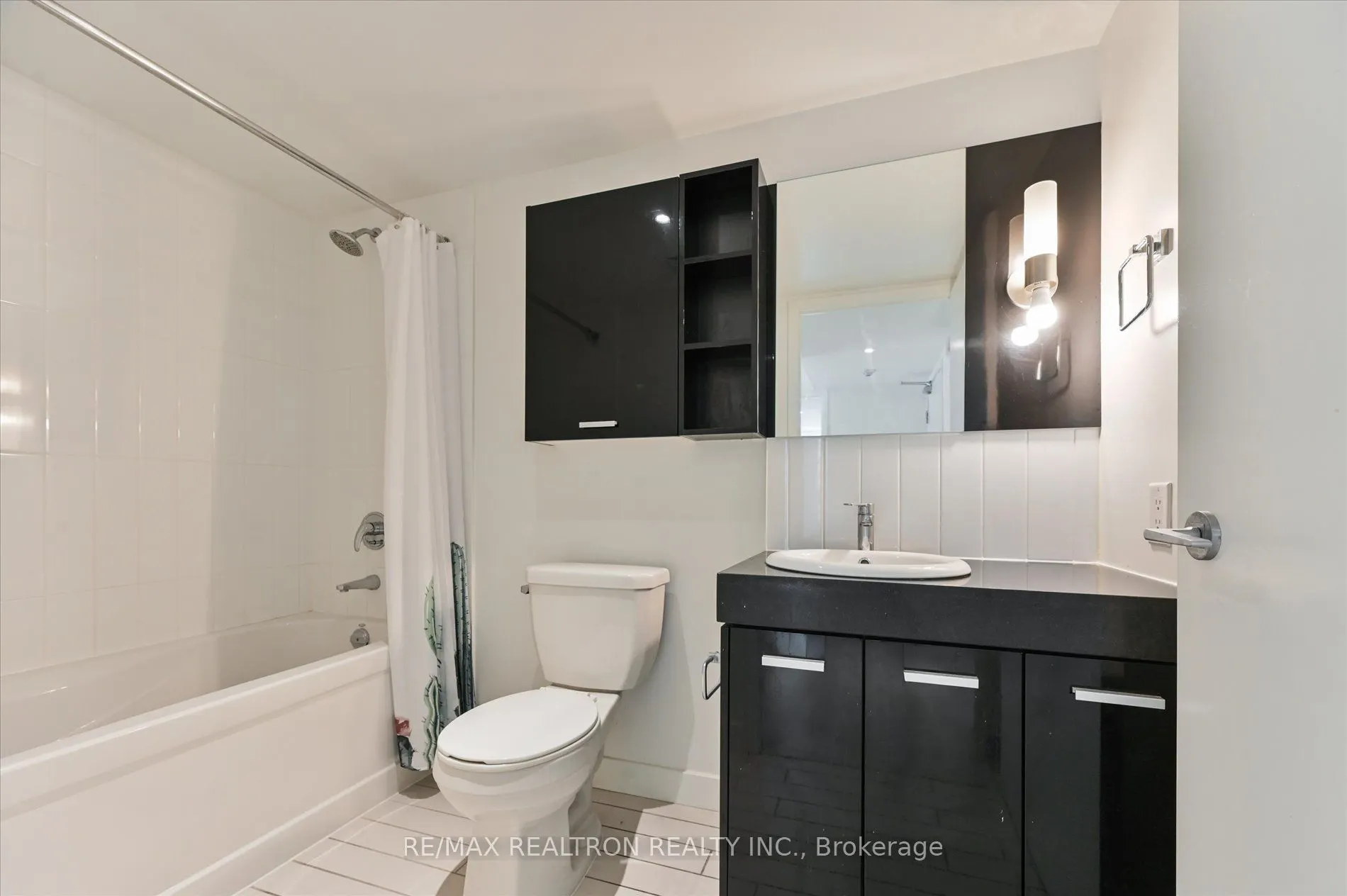 15 Singer Court, #1110