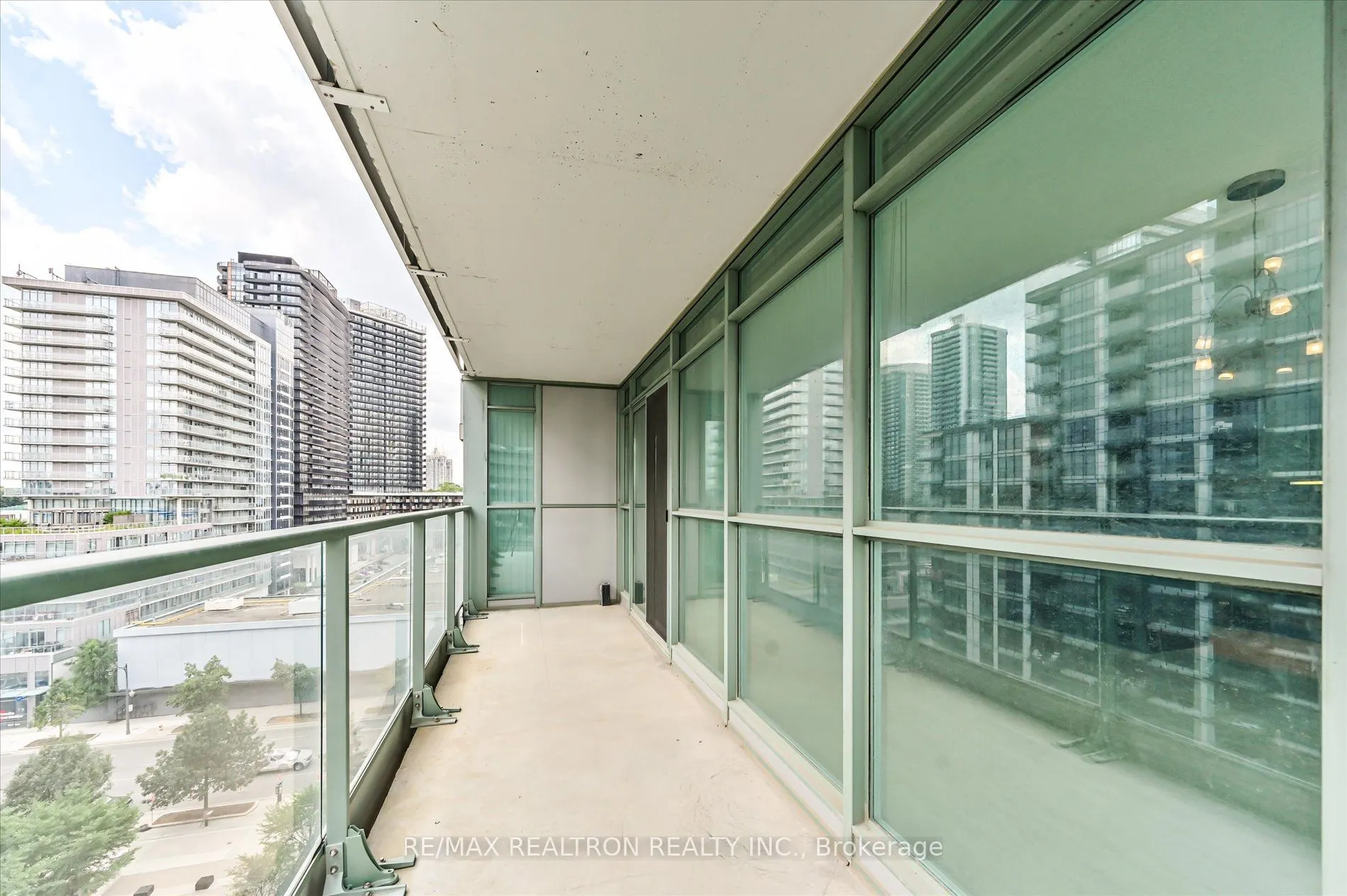 15 Singer Court, #1110