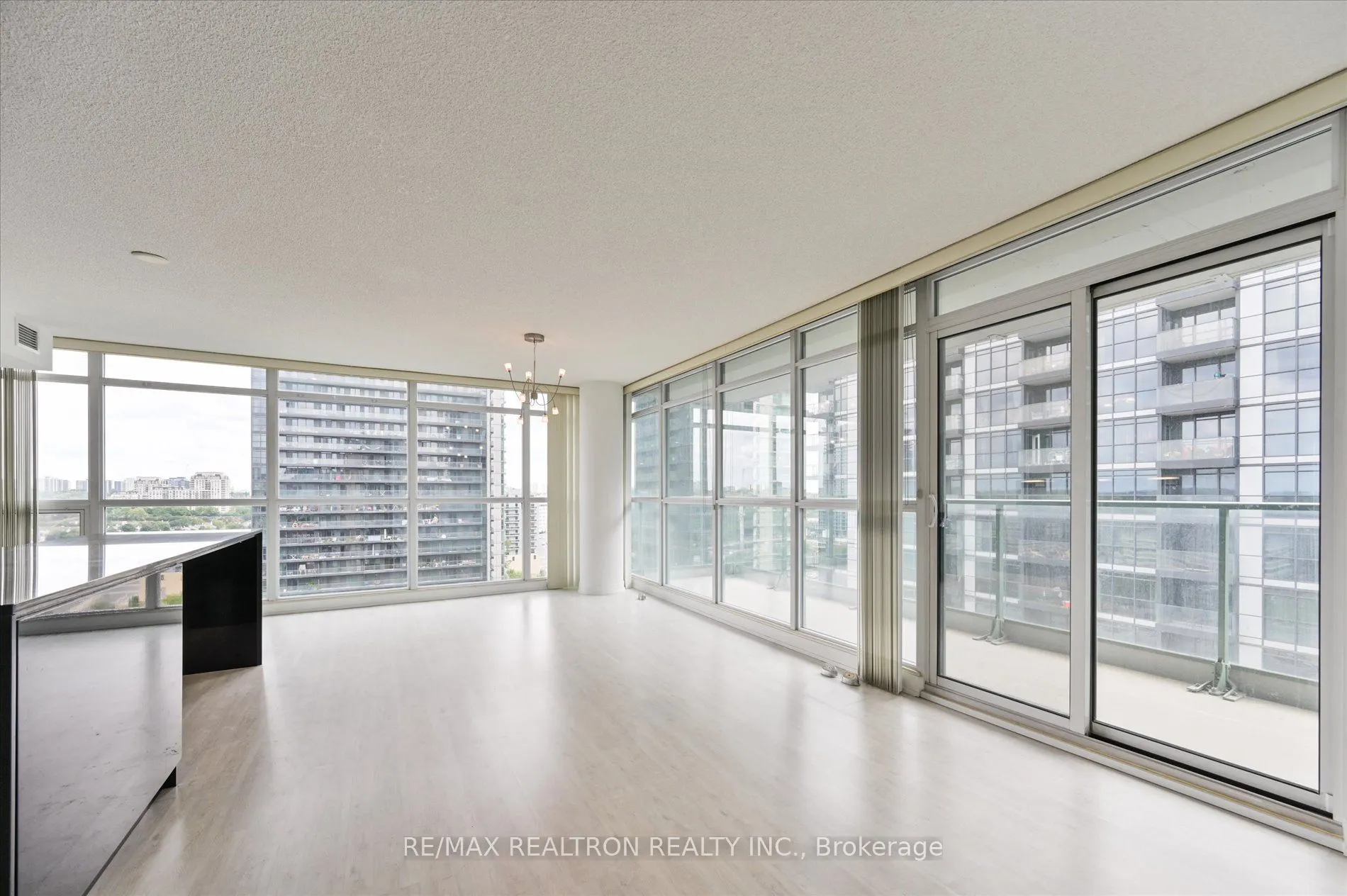 15 Singer Court, #1110