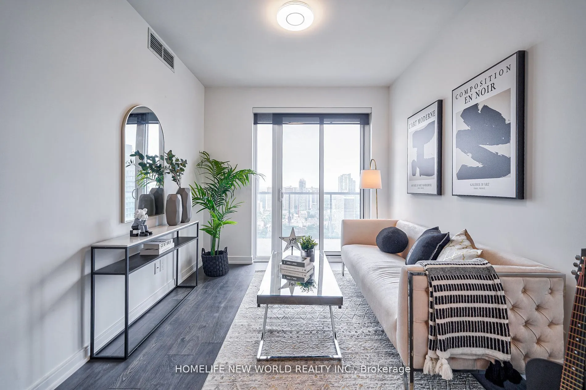 3 Gloucester Street, #3306