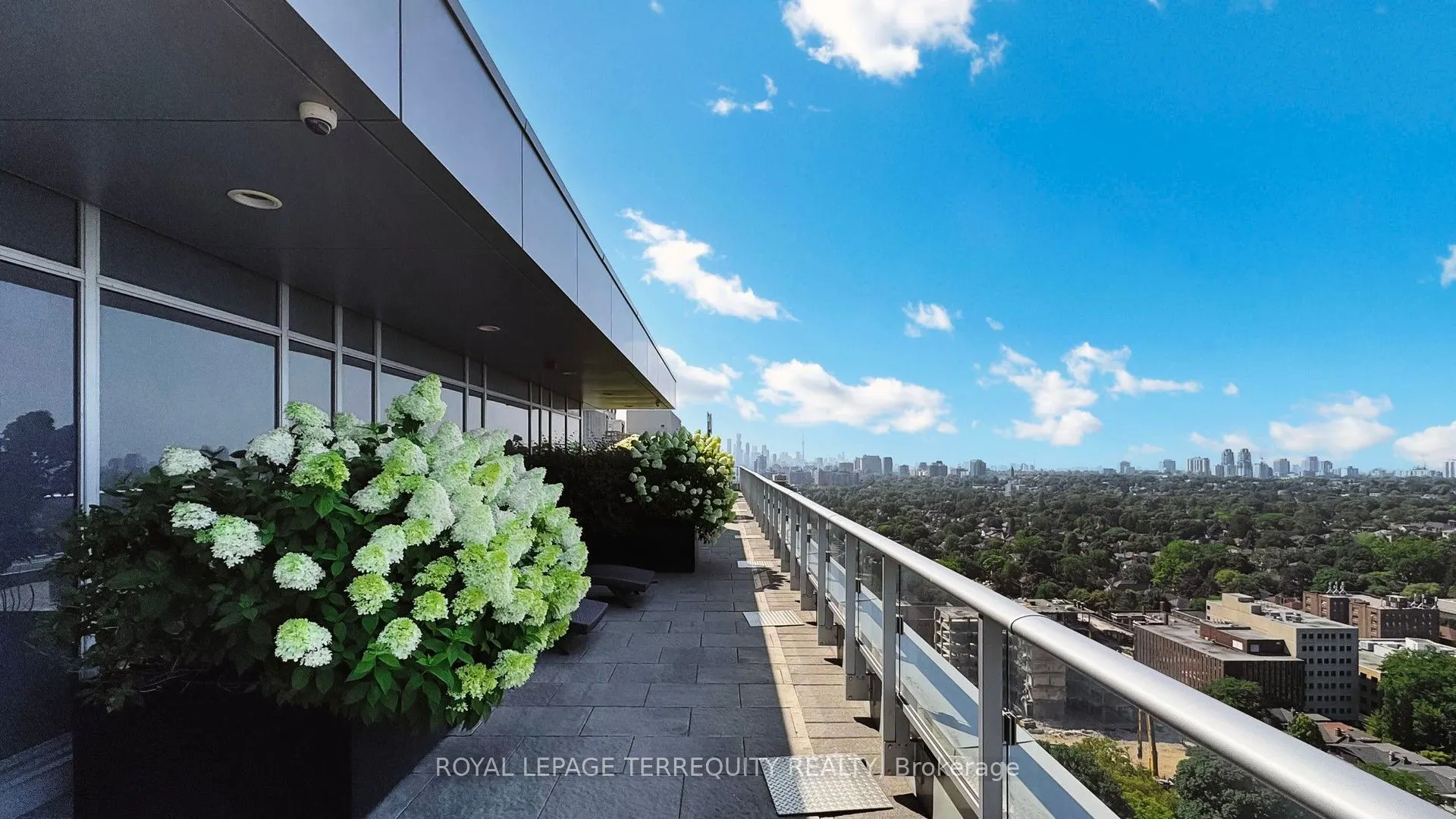 58 Orchard View Boulevard, #705