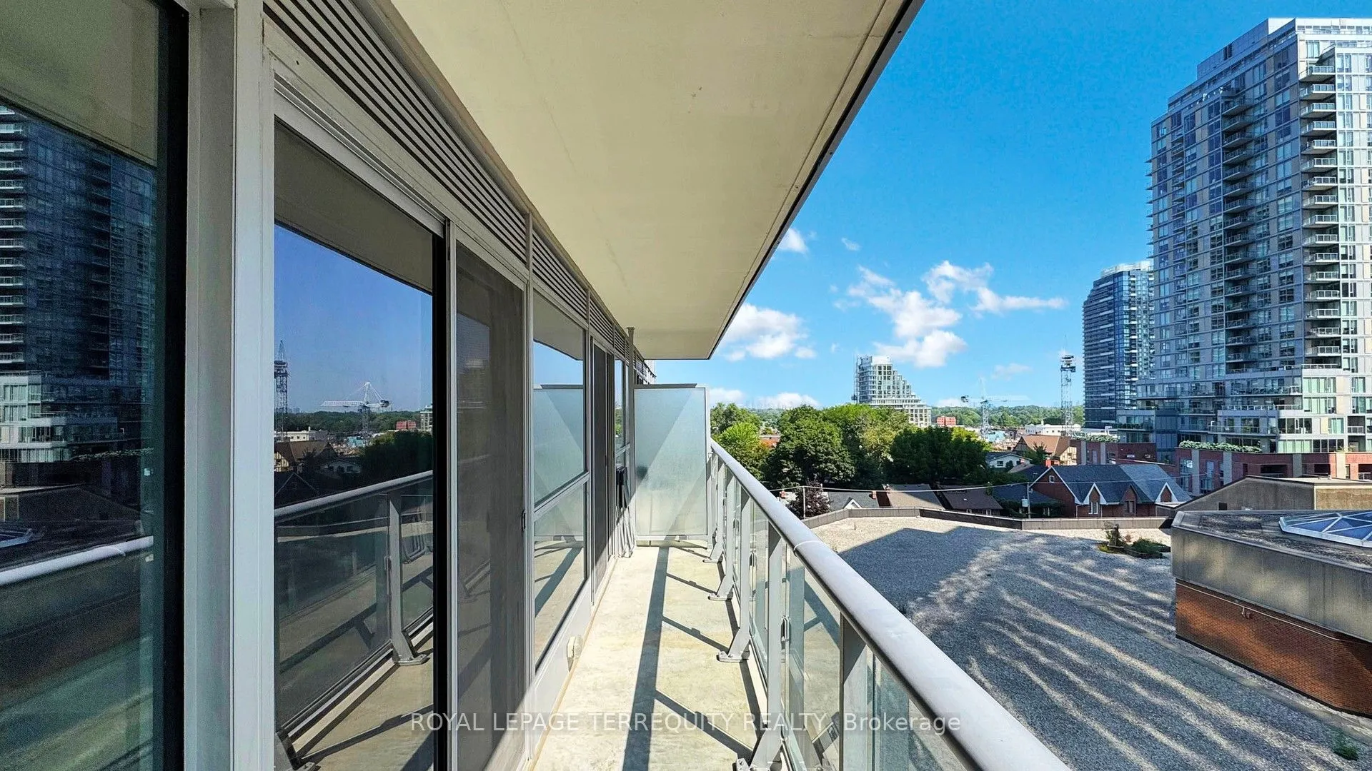 58 Orchard View Boulevard, #705