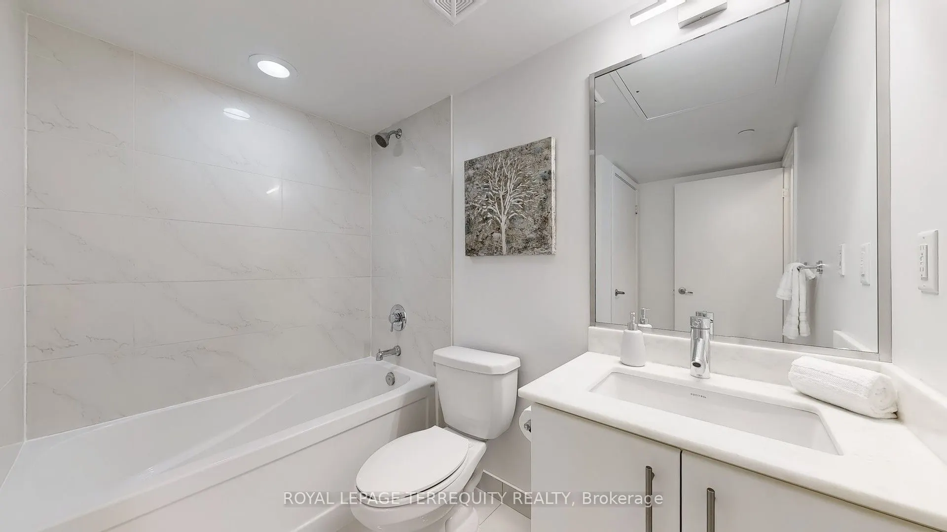 58 Orchard View Boulevard, #705