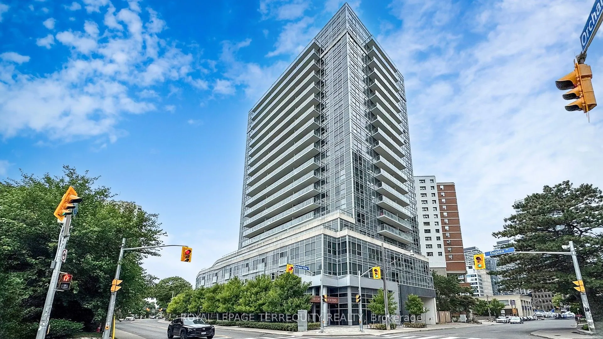 58 Orchard View Boulevard, #705