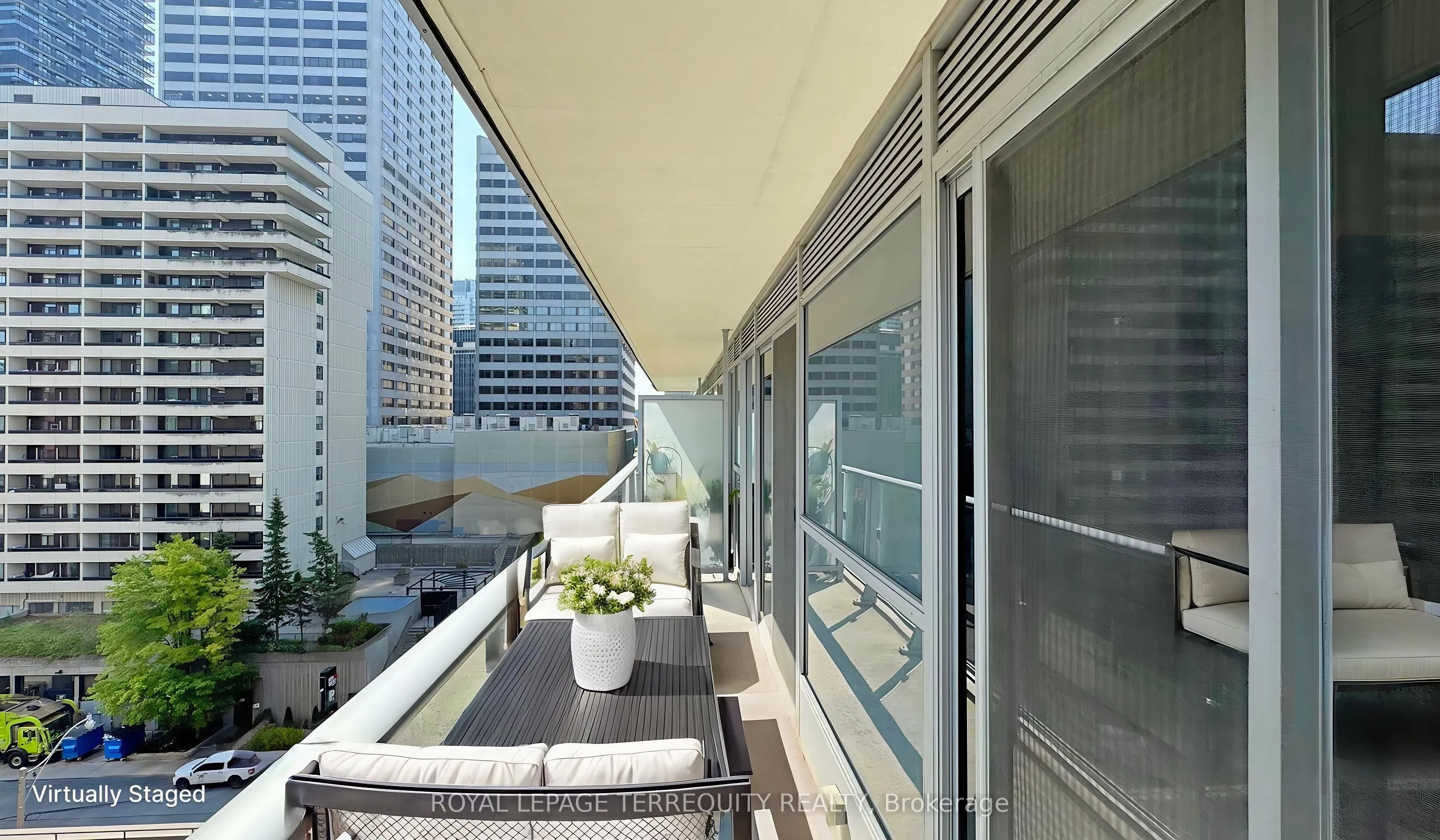 58 Orchard View Boulevard, #705