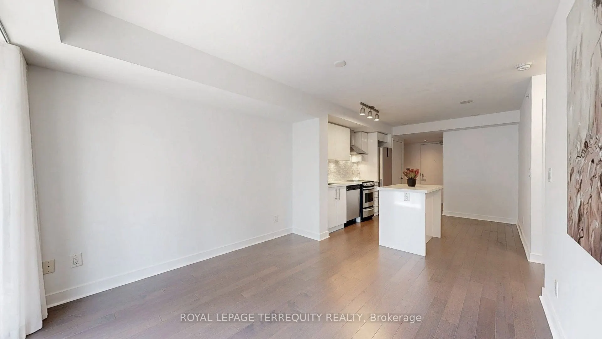 58 Orchard View Boulevard, #705