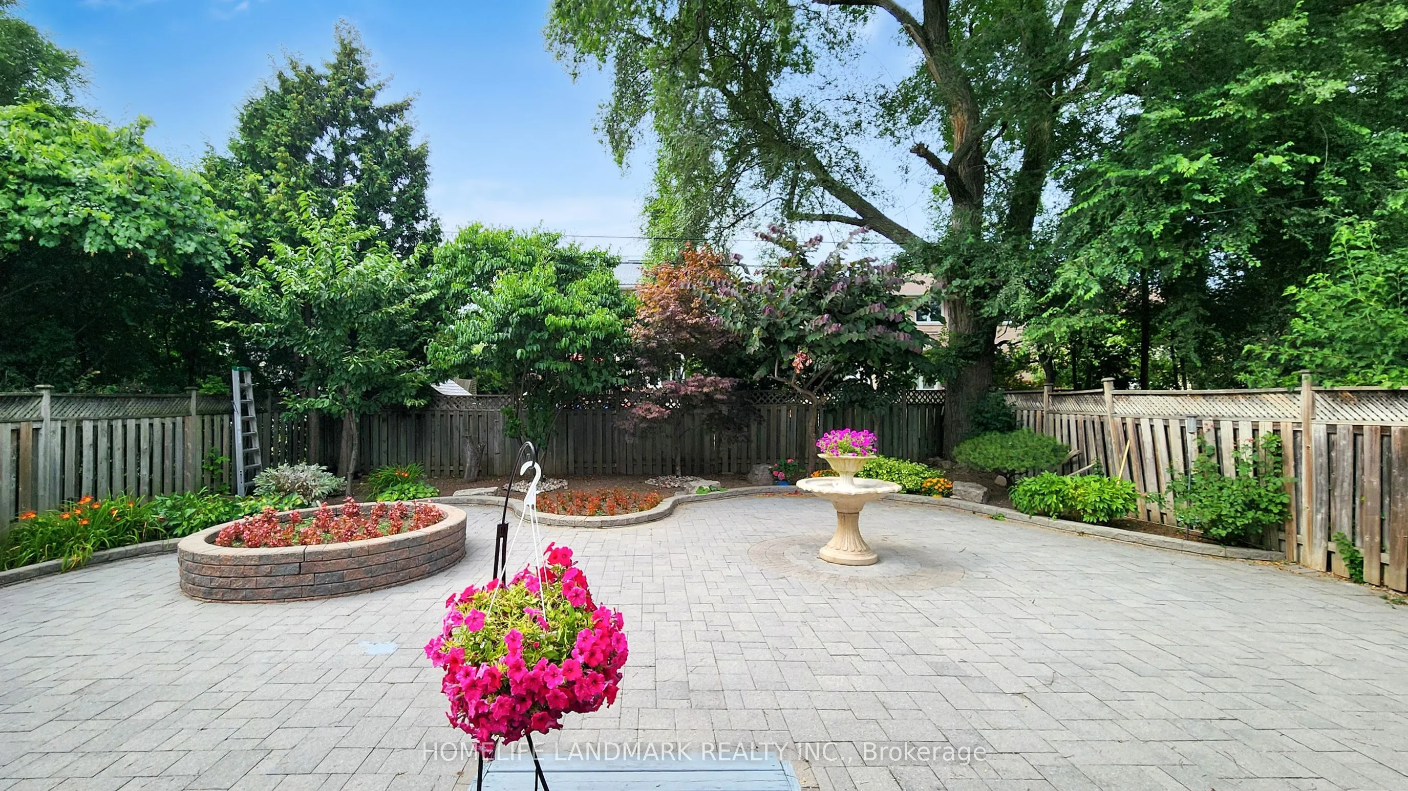 122 Norton Avenue