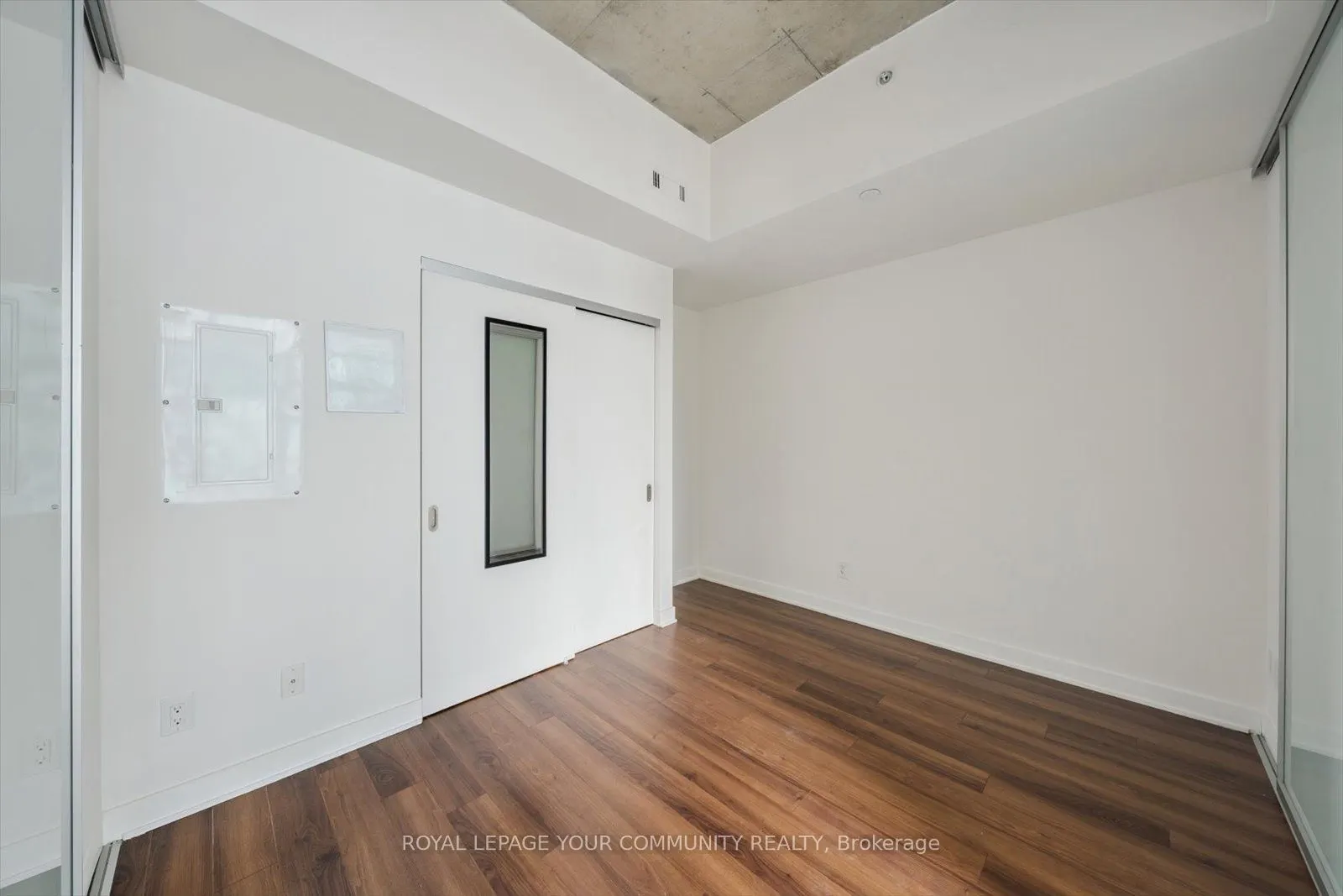 210 Simcoe Street, #1902
