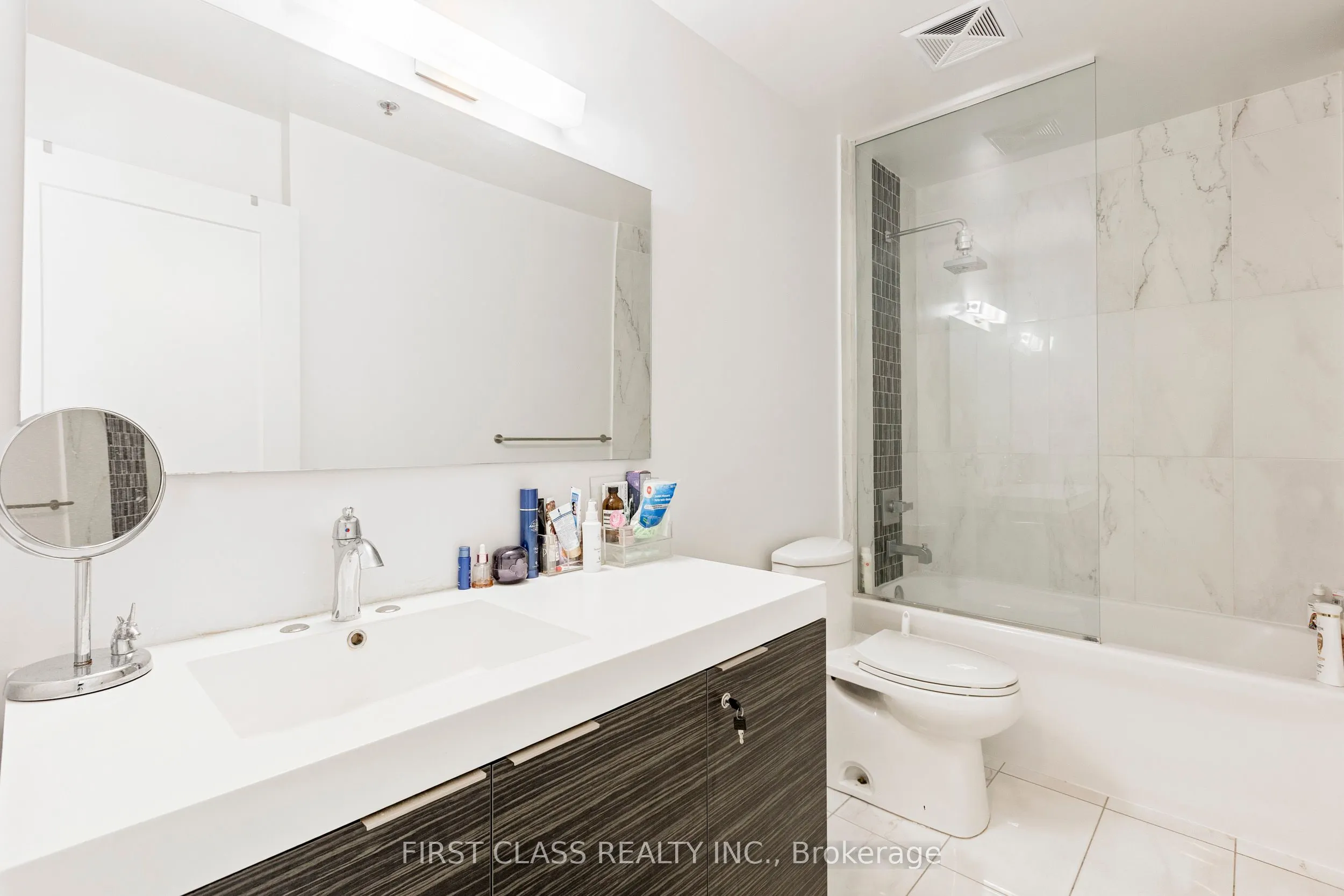 318 Richmond Street, #2408