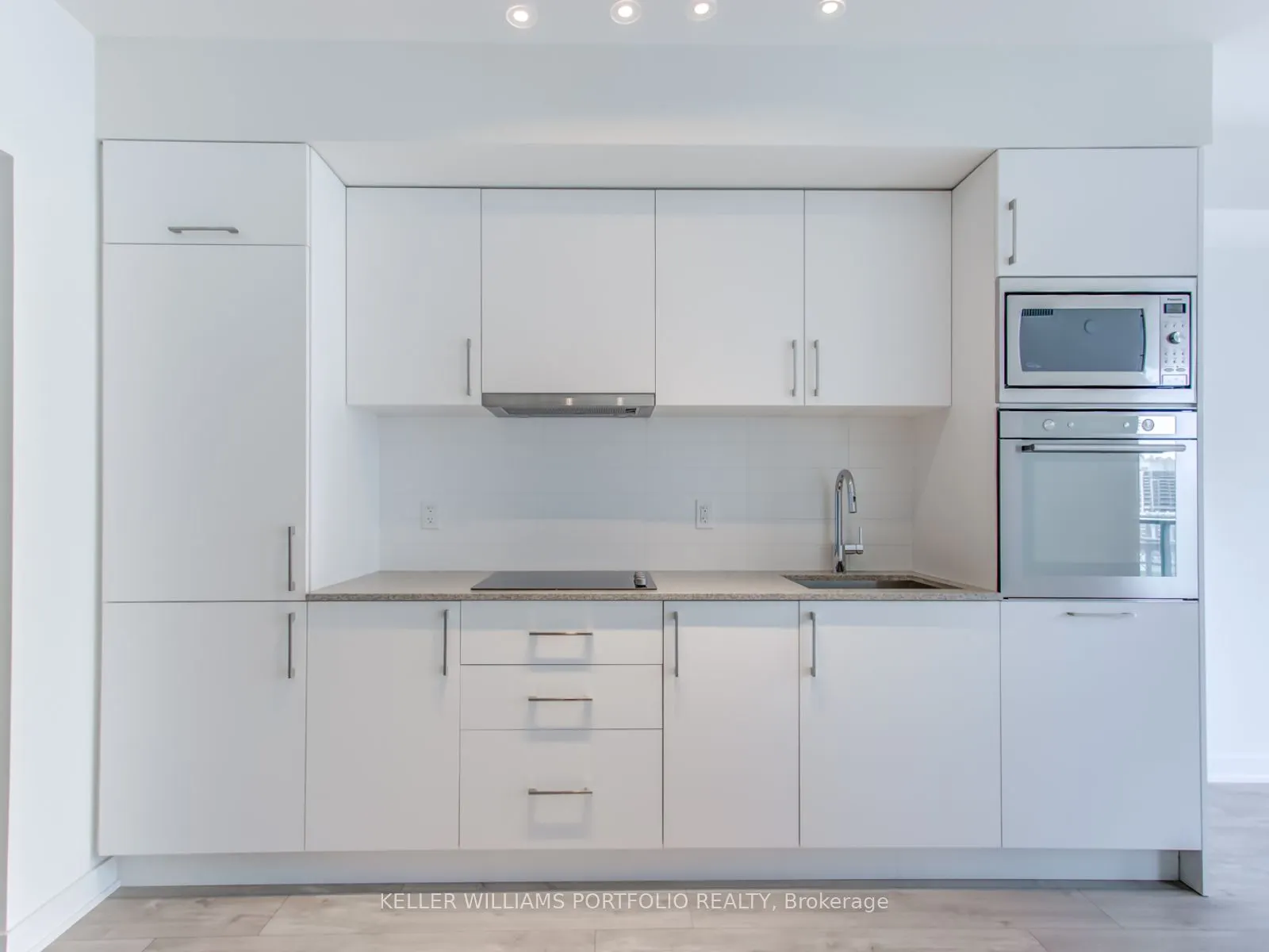 576 Front Street W, #503