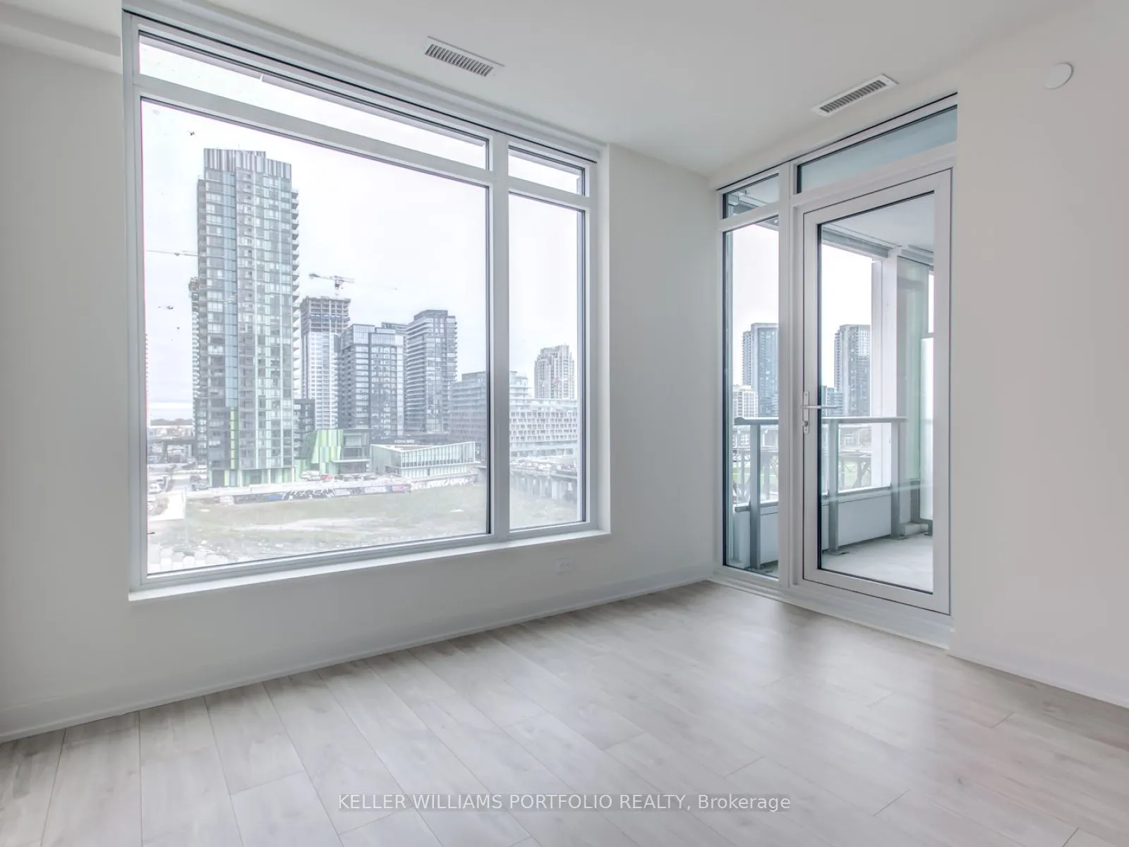 576 Front Street W, #503