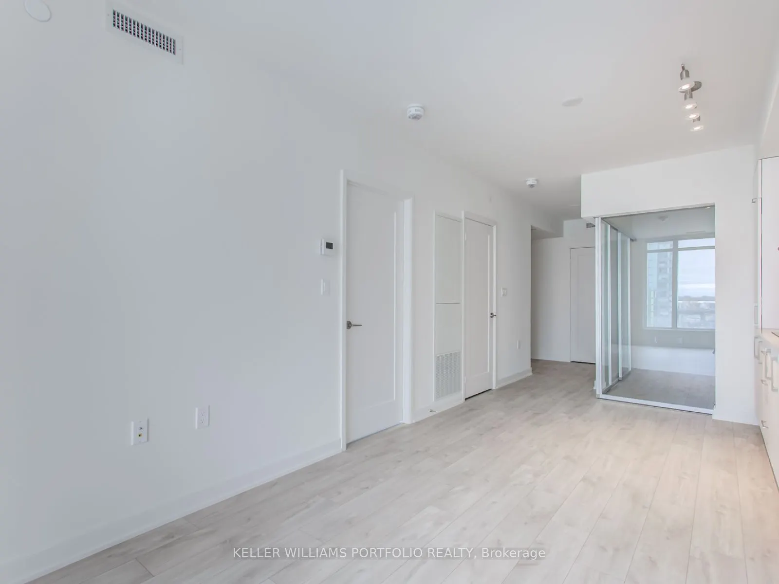 576 Front Street W, #503