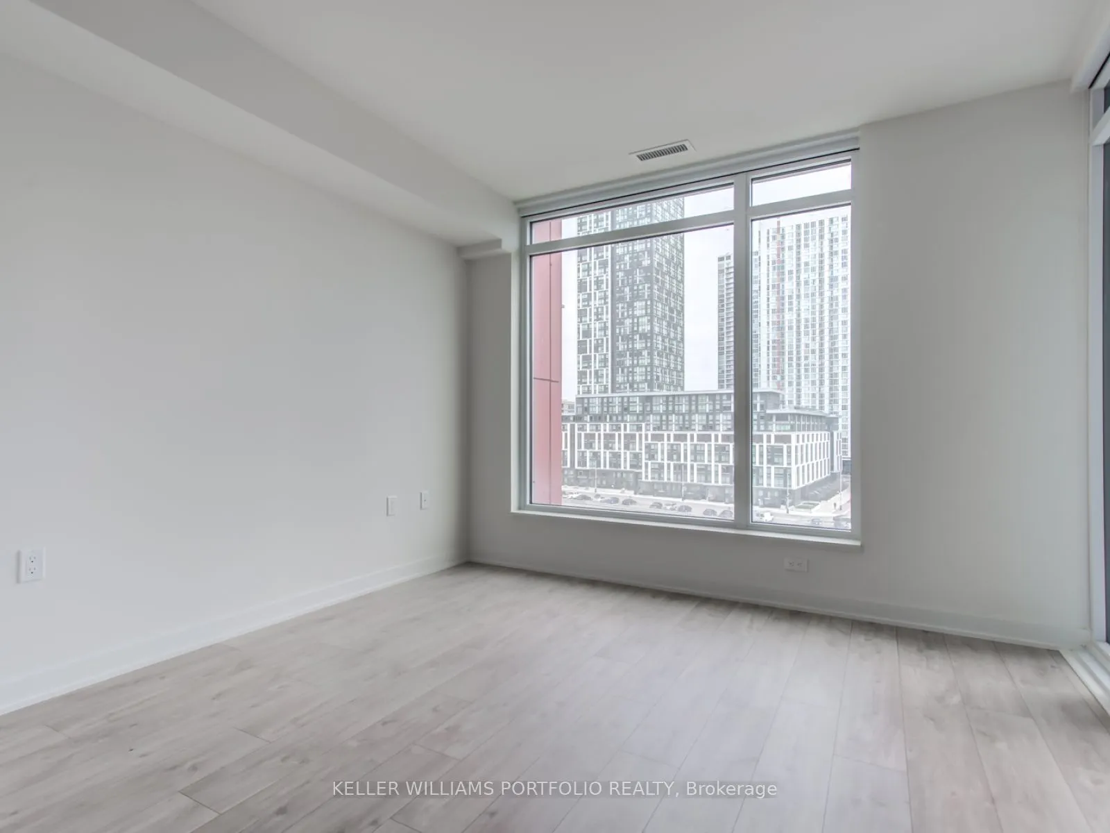 576 Front Street W, #503