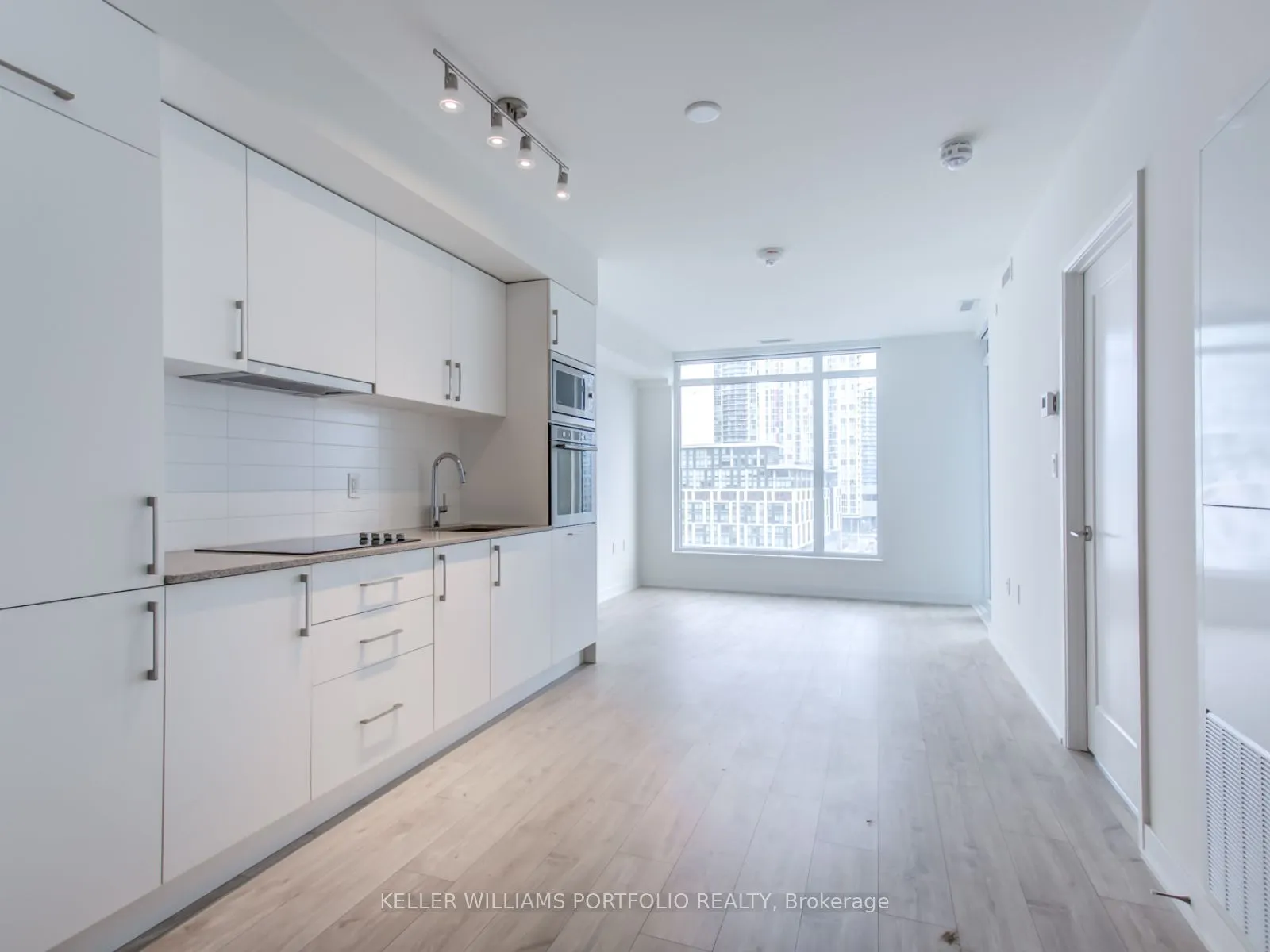 576 Front Street W, #503